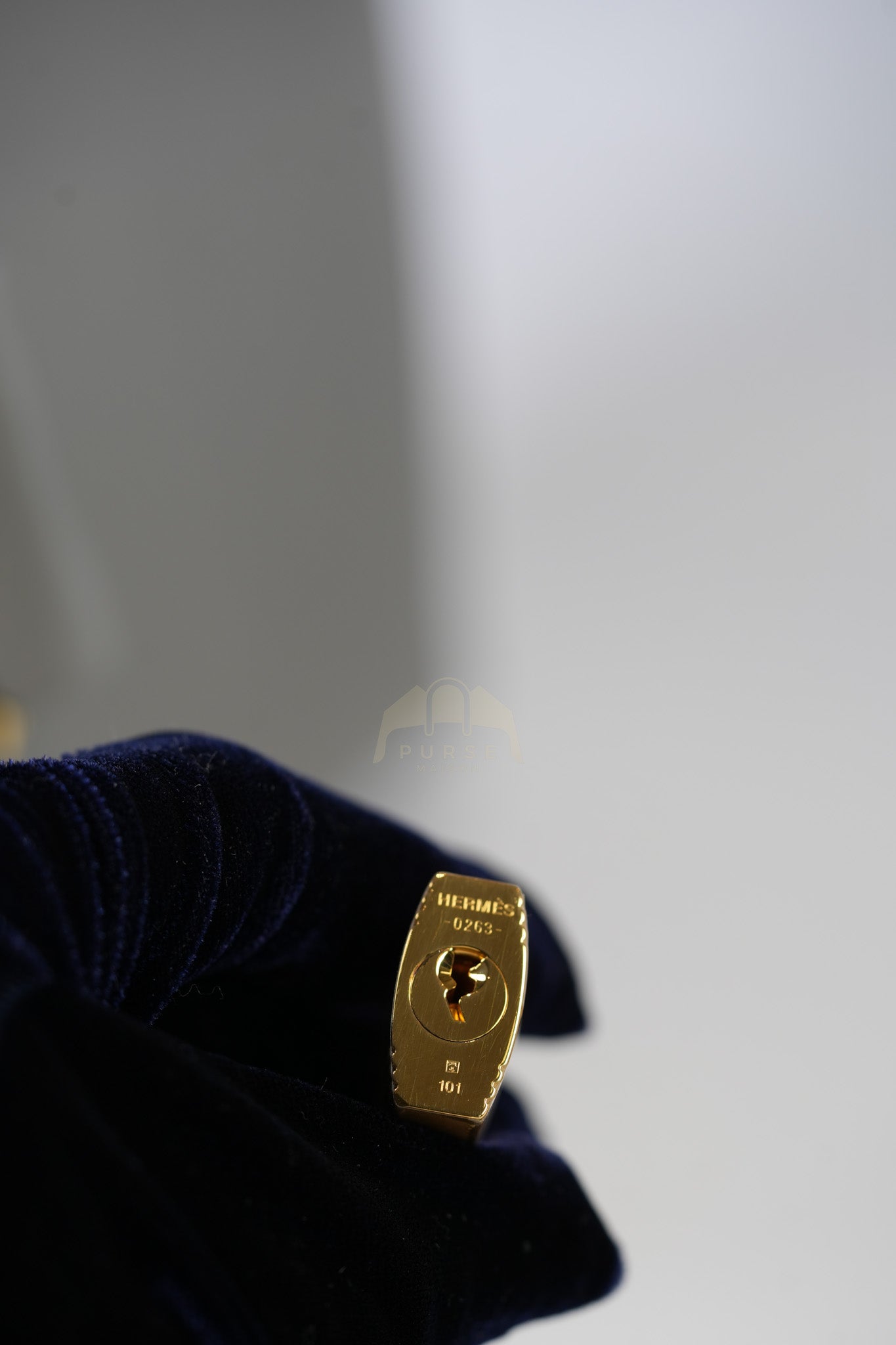 Kelly 25 Gris Mouette Madame Leather in Gold Hardware Stamp B (2023) | Purse Maison Luxury Bags Shop