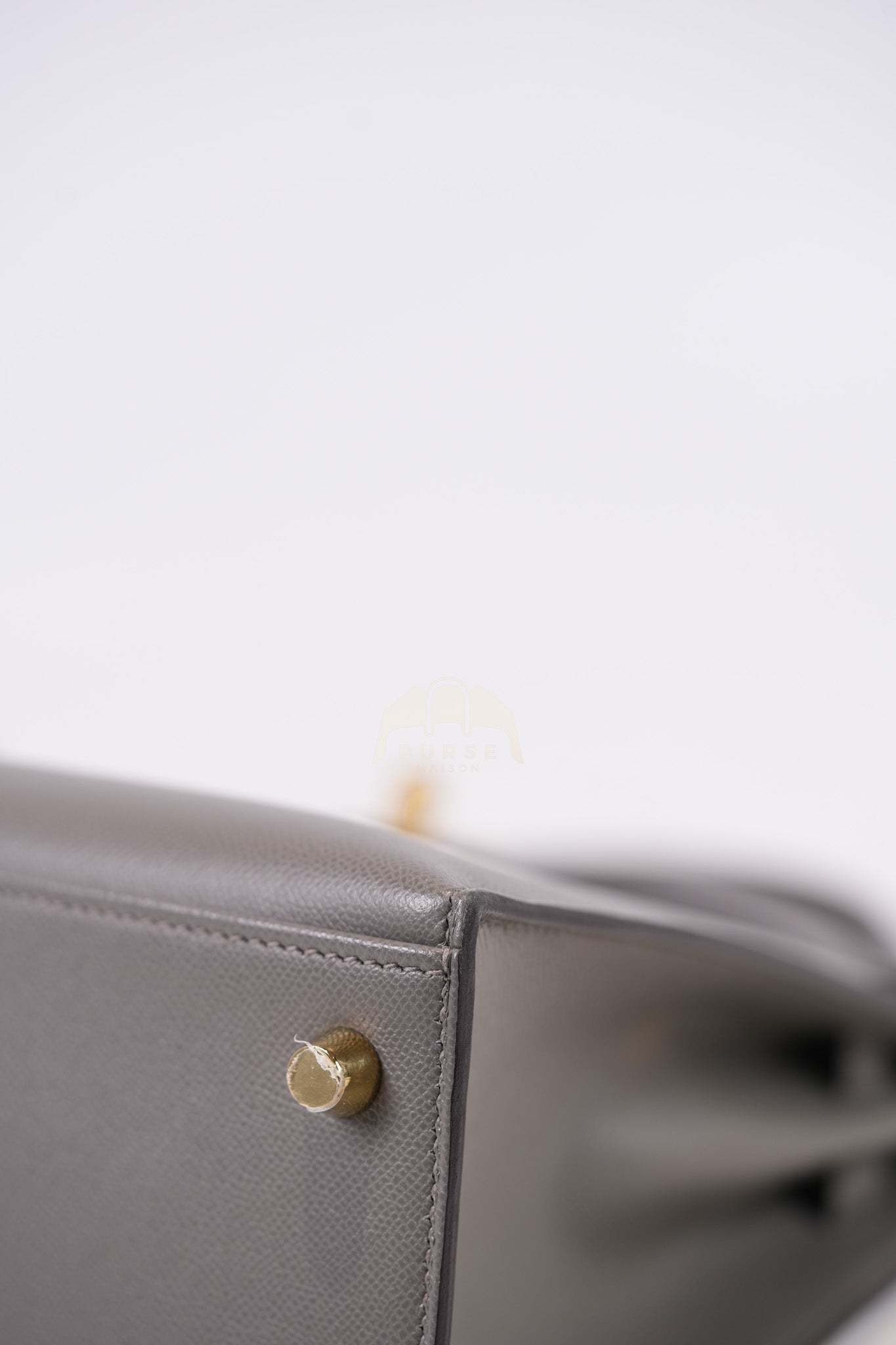 Kelly 25 Gris Mouette Madame Leather in Gold Hardware Stamp B (2023) | Purse Maison Luxury Bags Shop