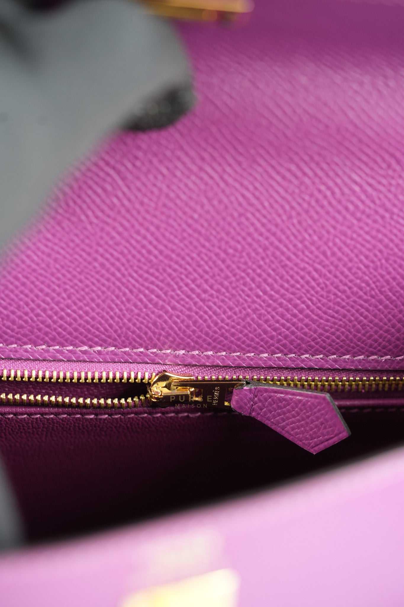 Kelly 25 Sellier Anemone in Epsom Leather and Gold Hardware Stamp D (2019) | Purse Maison Luxury Bags Shop