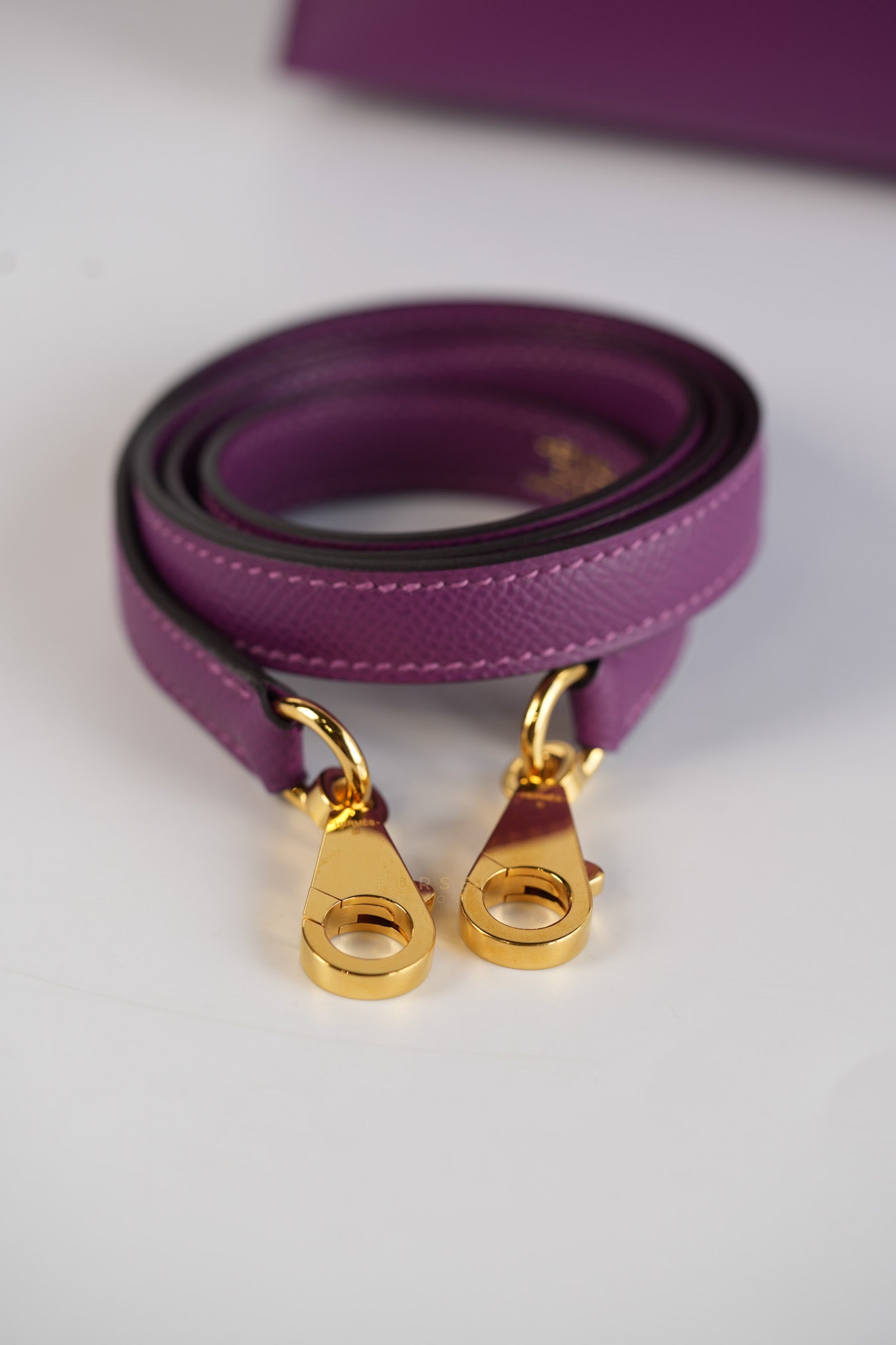 Kelly 25 Sellier Anemone in Epsom Leather and Gold Hardware Stamp D (2019) | Purse Maison Luxury Bags Shop