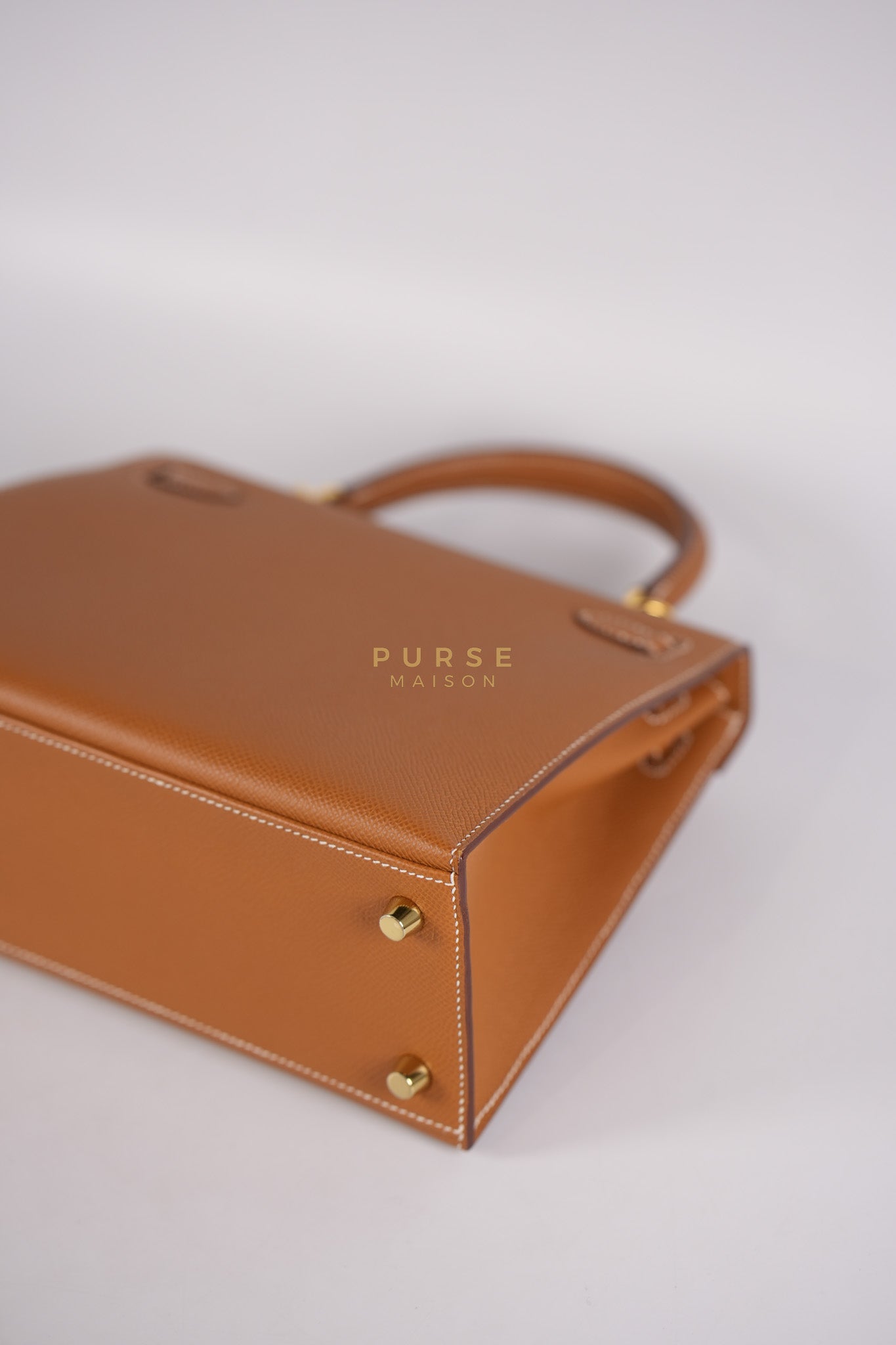 Kelly 25 Sellier Gold in Epsom Leather and Gold Hardware Stamp B (2023) | Purse Maison Luxury Bags Shop