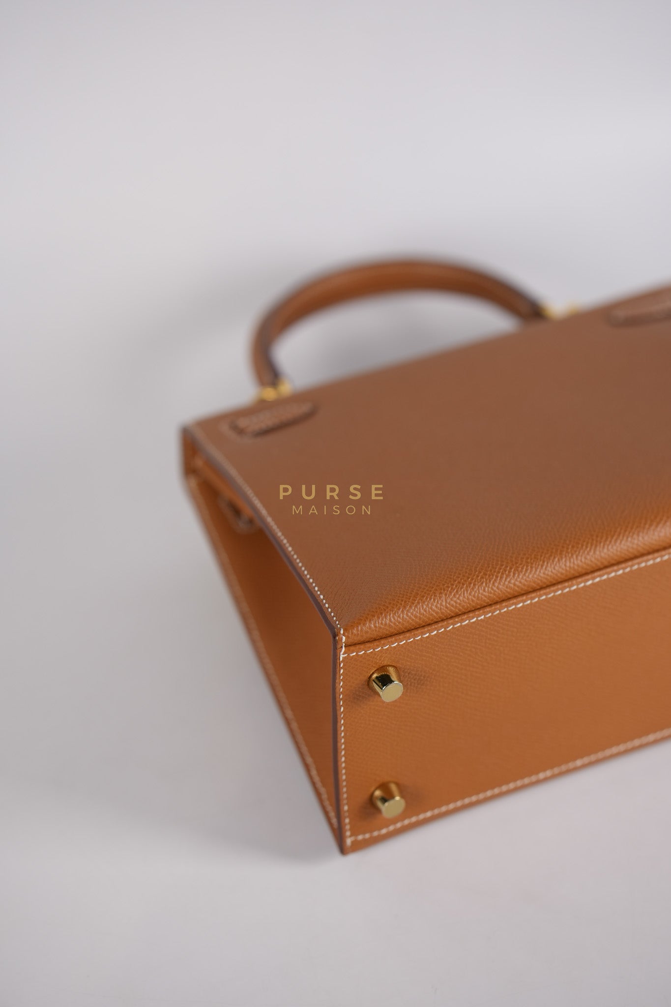 Kelly 25 Sellier Gold in Epsom Leather and Gold Hardware Stamp B (2023) | Purse Maison Luxury Bags Shop
