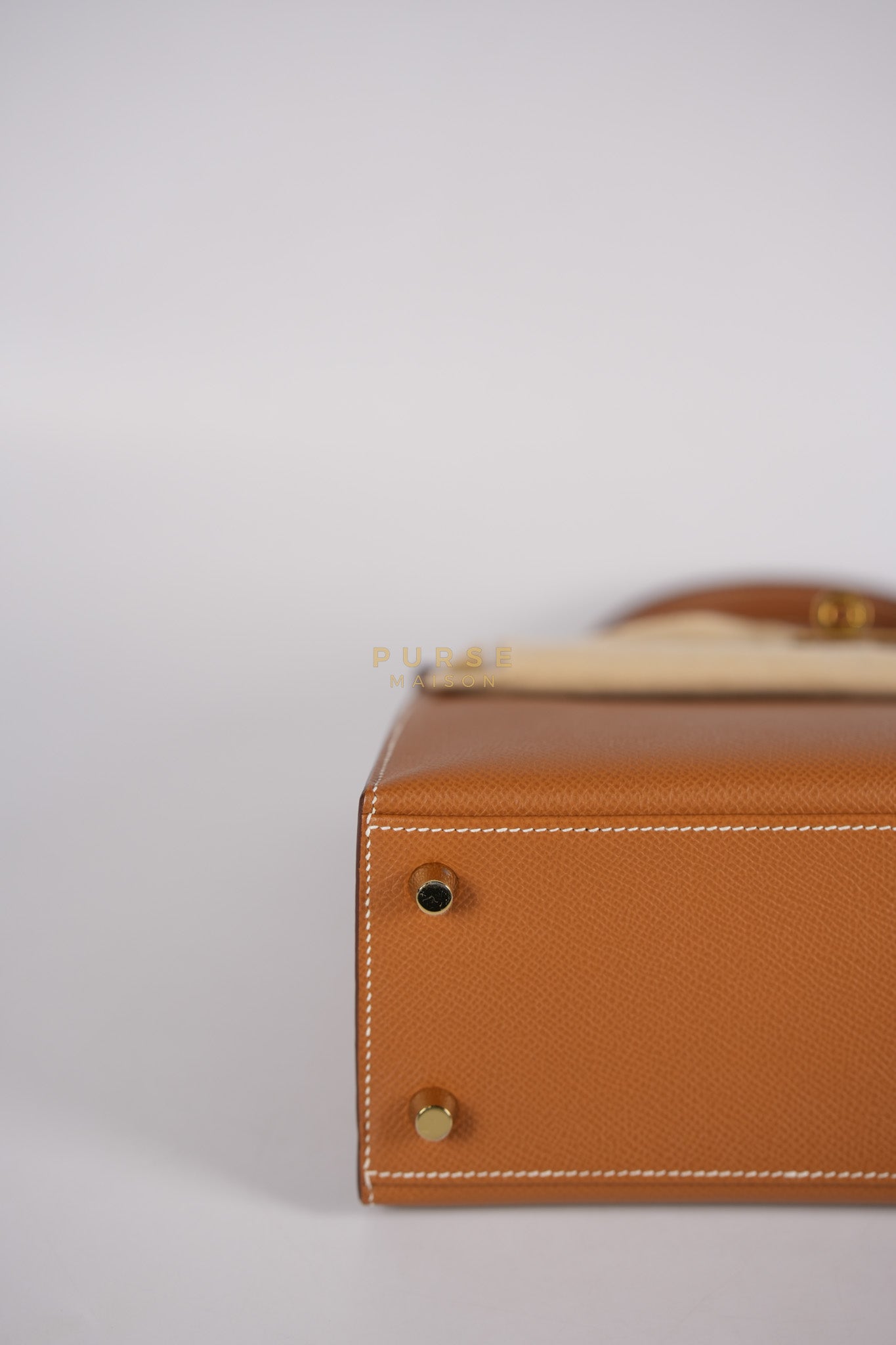 Kelly 25 Sellier Gold in Epsom Leather and Gold Hardware Stamp B (2023) | Purse Maison Luxury Bags Shop