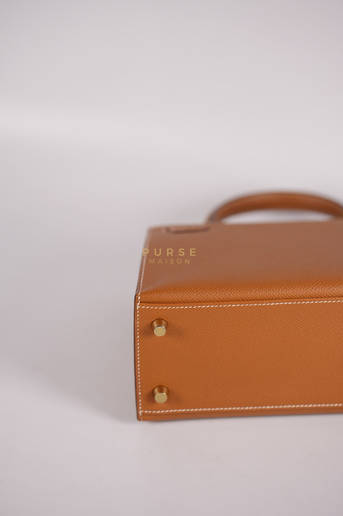 Kelly 25 Sellier Gold in Epsom Leather and Gold Hardware Stamp B (2023) | Purse Maison Luxury Bags Shop