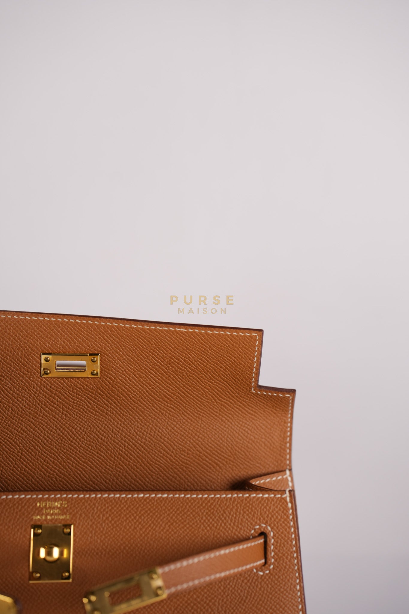 Kelly 25 Sellier Gold in Epsom Leather and Gold Hardware Stamp B (2023) | Purse Maison Luxury Bags Shop
