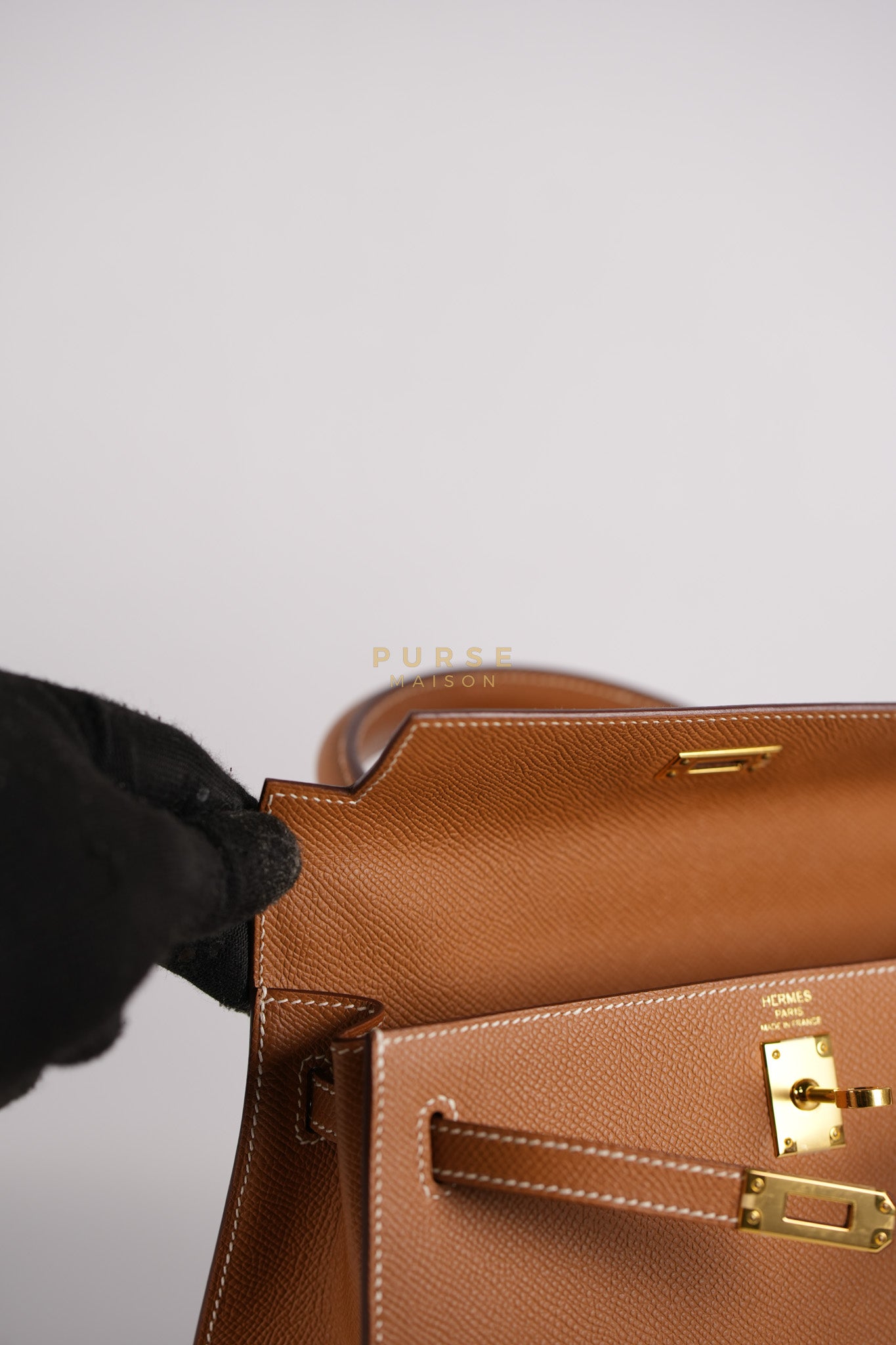 Kelly 25 Sellier Gold in Epsom Leather and Gold Hardware Stamp B (2023) | Purse Maison Luxury Bags Shop