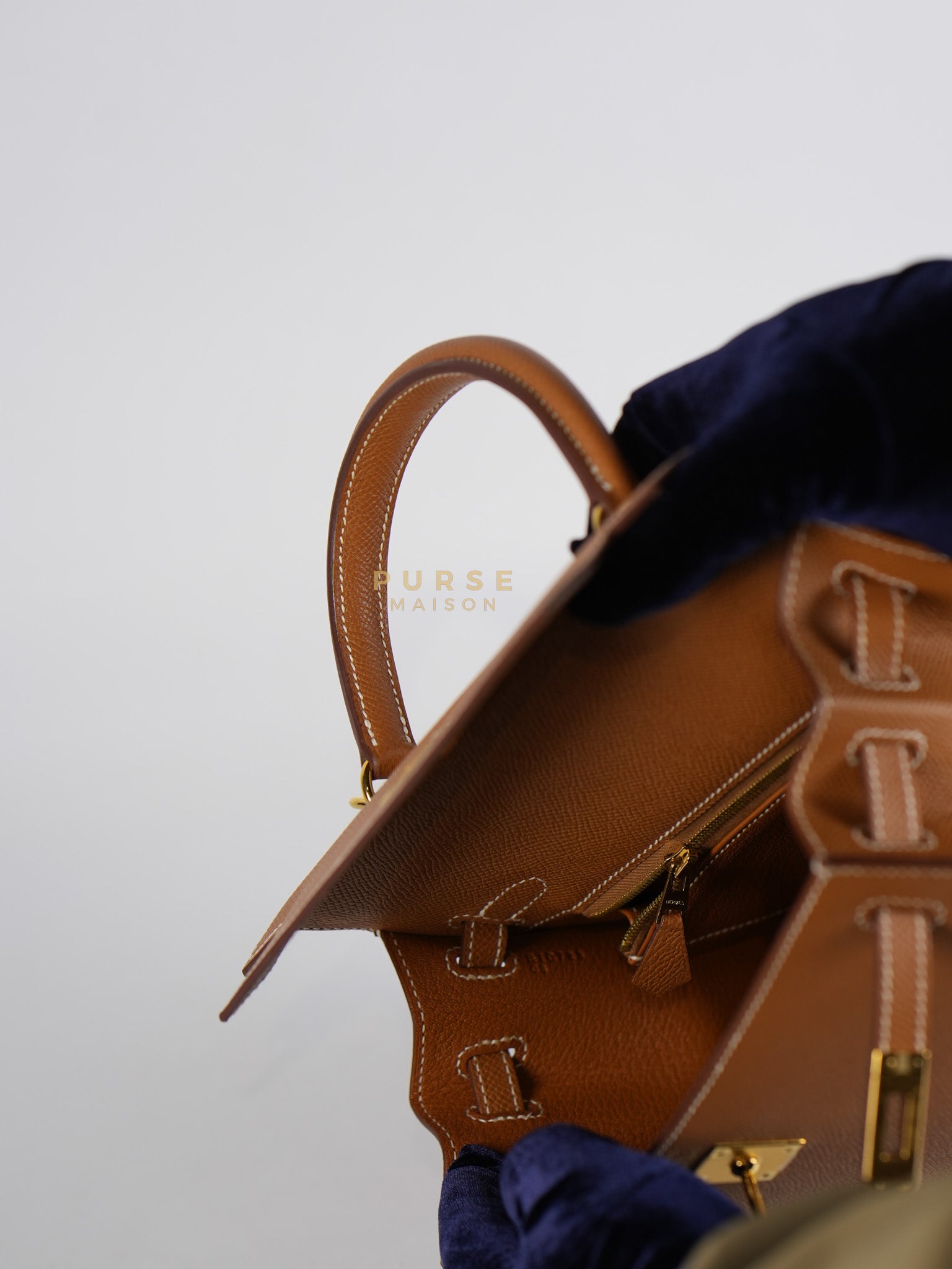Kelly 25 Sellier Gold in Epsom Leather and Gold Hardware Stamp B (2023) | Purse Maison Luxury Bags Shop