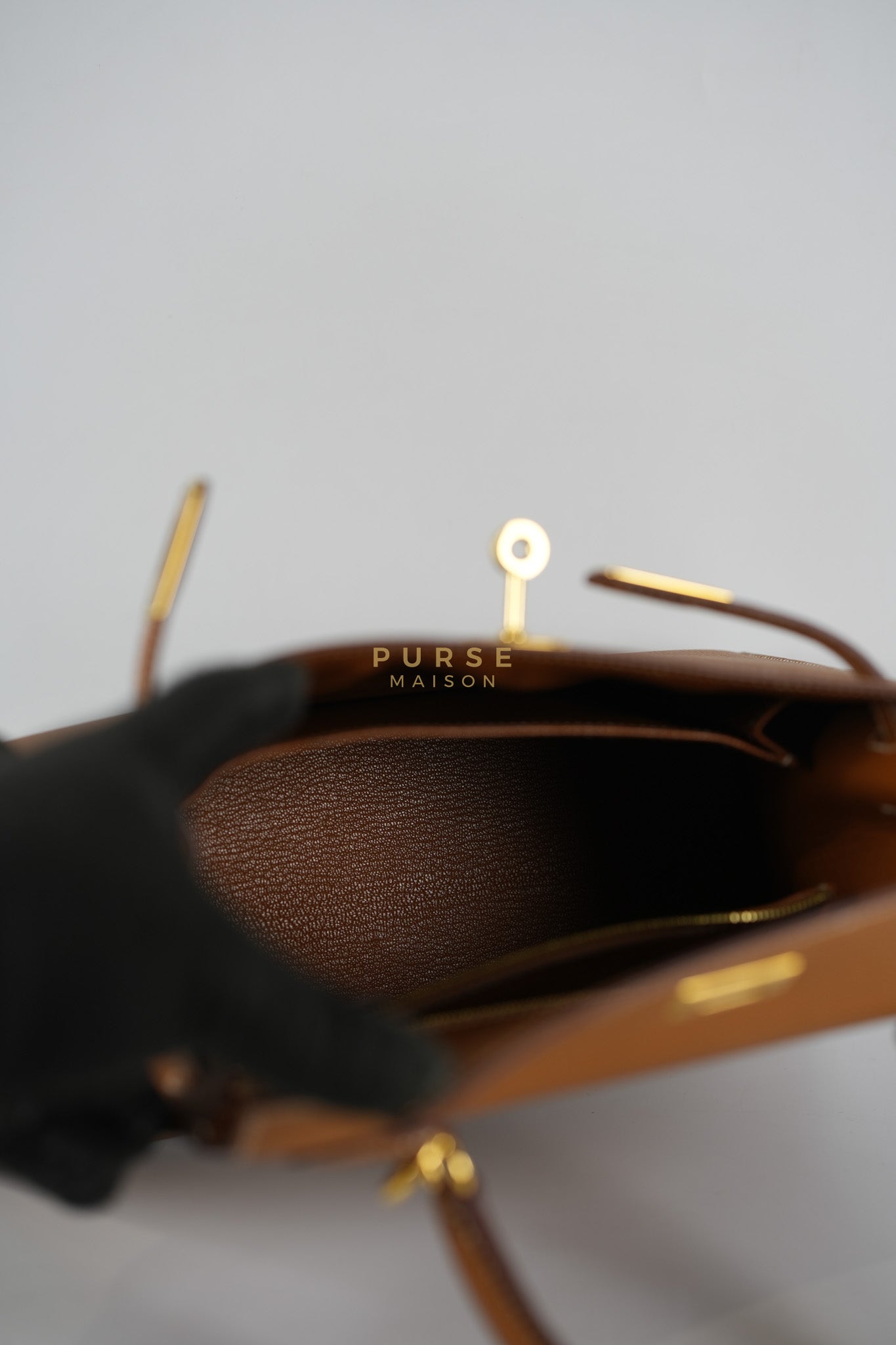 Kelly 25 Sellier Gold in Epsom Leather and Gold Hardware Stamp B (2023) | Purse Maison Luxury Bags Shop