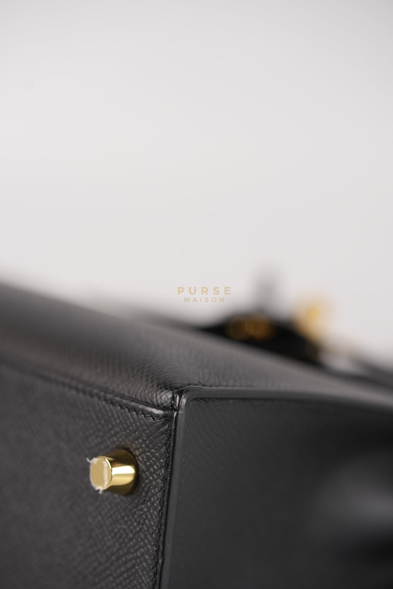 Kelly 25 Sellier in Black Epsom Leather and Gold Hardware Stamp Z (2021) | Purse Maison Luxury Bags Shop