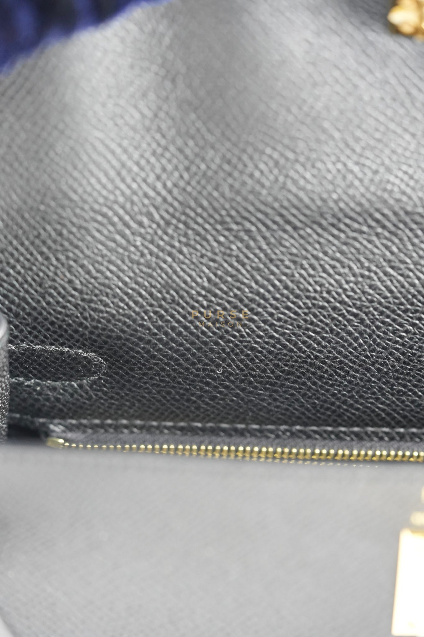 Kelly 25 Sellier in Black Epsom Leather and Gold Hardware Stamp Z (2021) | Purse Maison Luxury Bags Shop