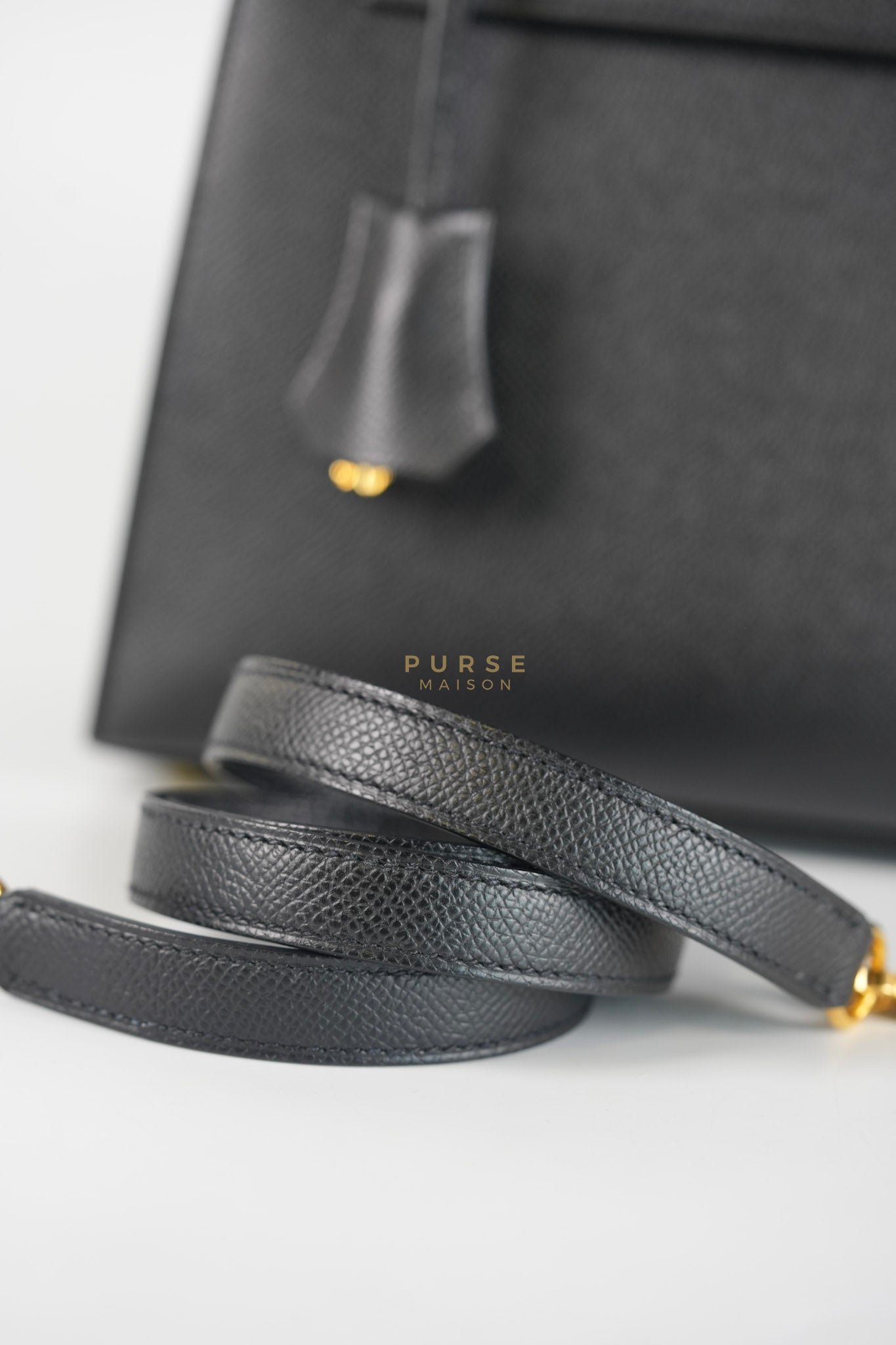 Kelly 25 Sellier in Black Epsom Leather and Gold Hardware Stamp Z (2021) | Purse Maison Luxury Bags Shop