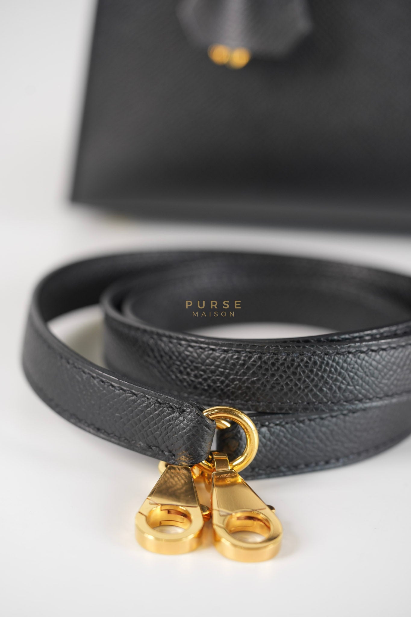 Kelly 25 Sellier in Black Epsom Leather and Gold Hardware Stamp Z (2021) | Purse Maison Luxury Bags Shop