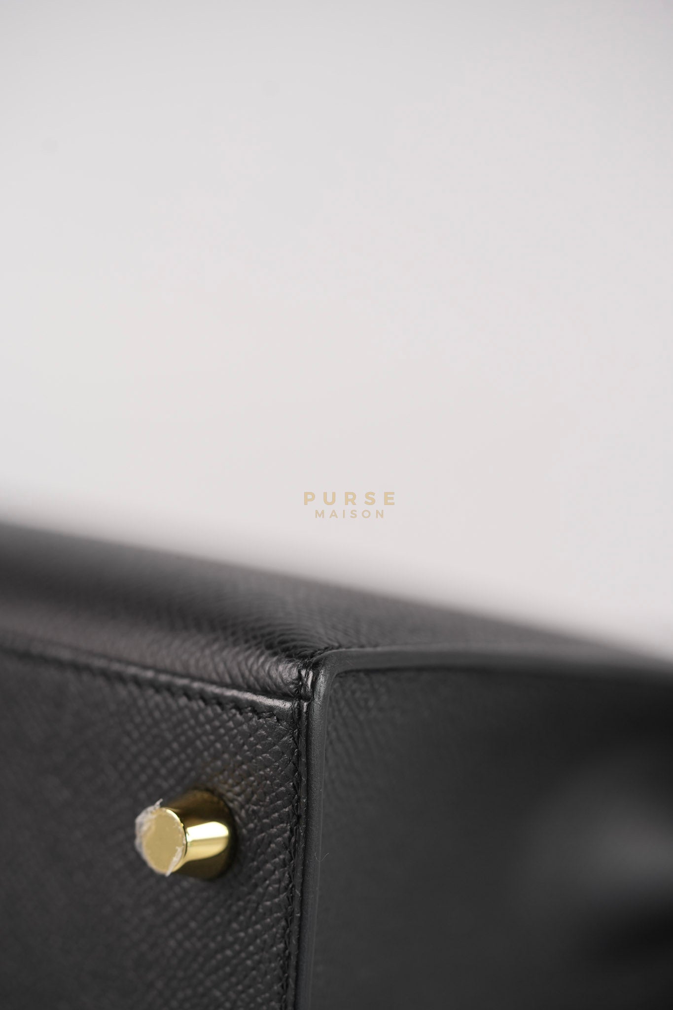 Kelly 25 Sellier in Black Epsom Leather and Gold Hardware Stamp Z (2021) | Purse Maison Luxury Bags Shop