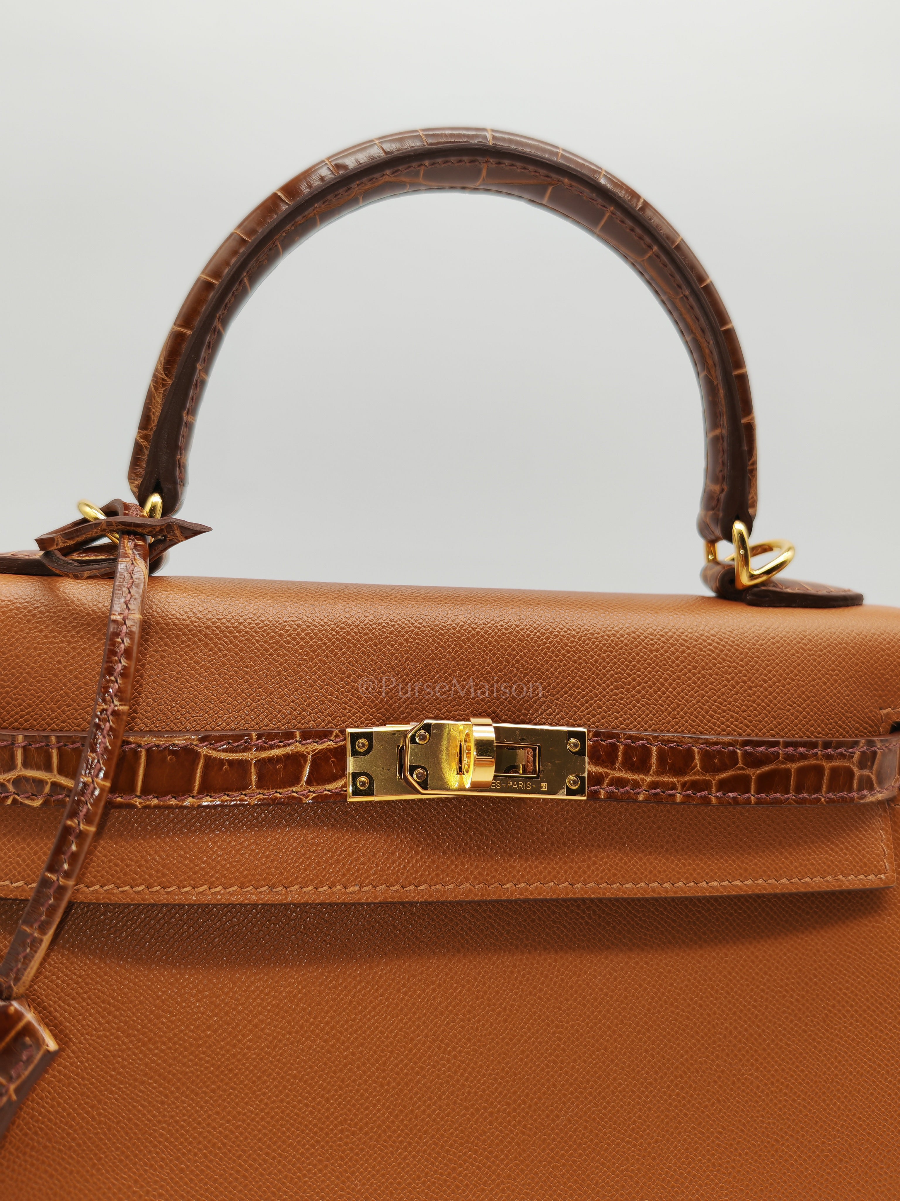Kelly 25 Sellier in Gold Madame Leather and Shiny Croc Touch and Gold Hardware Stamp U (2022) | Purse Maison Luxury Bags Shop