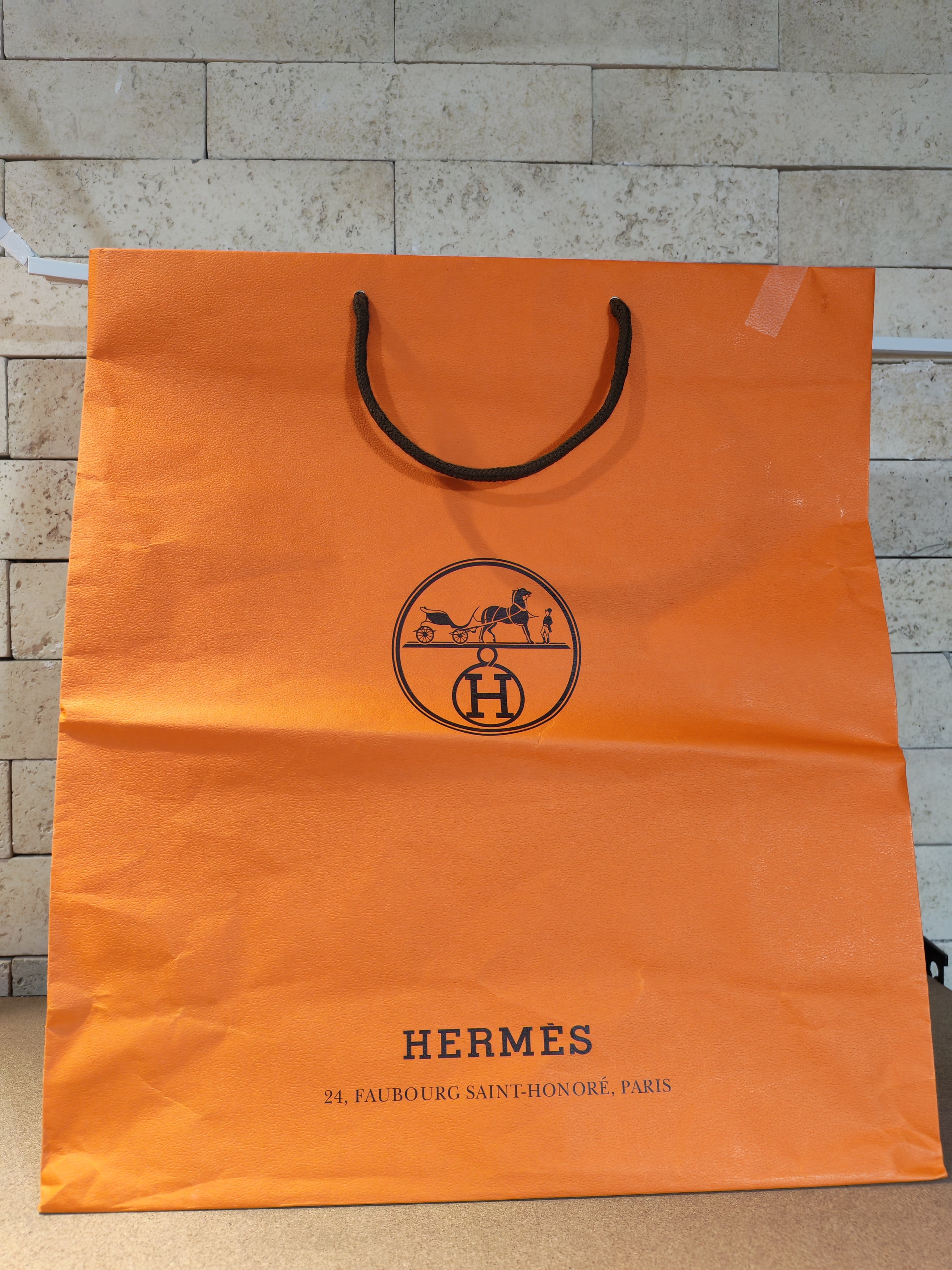 Kelly 25 Sellier Parchemin in Ostrich Leather and Gold Hardware Stamp Z (2021) | Purse Maison Luxury Bags Shop