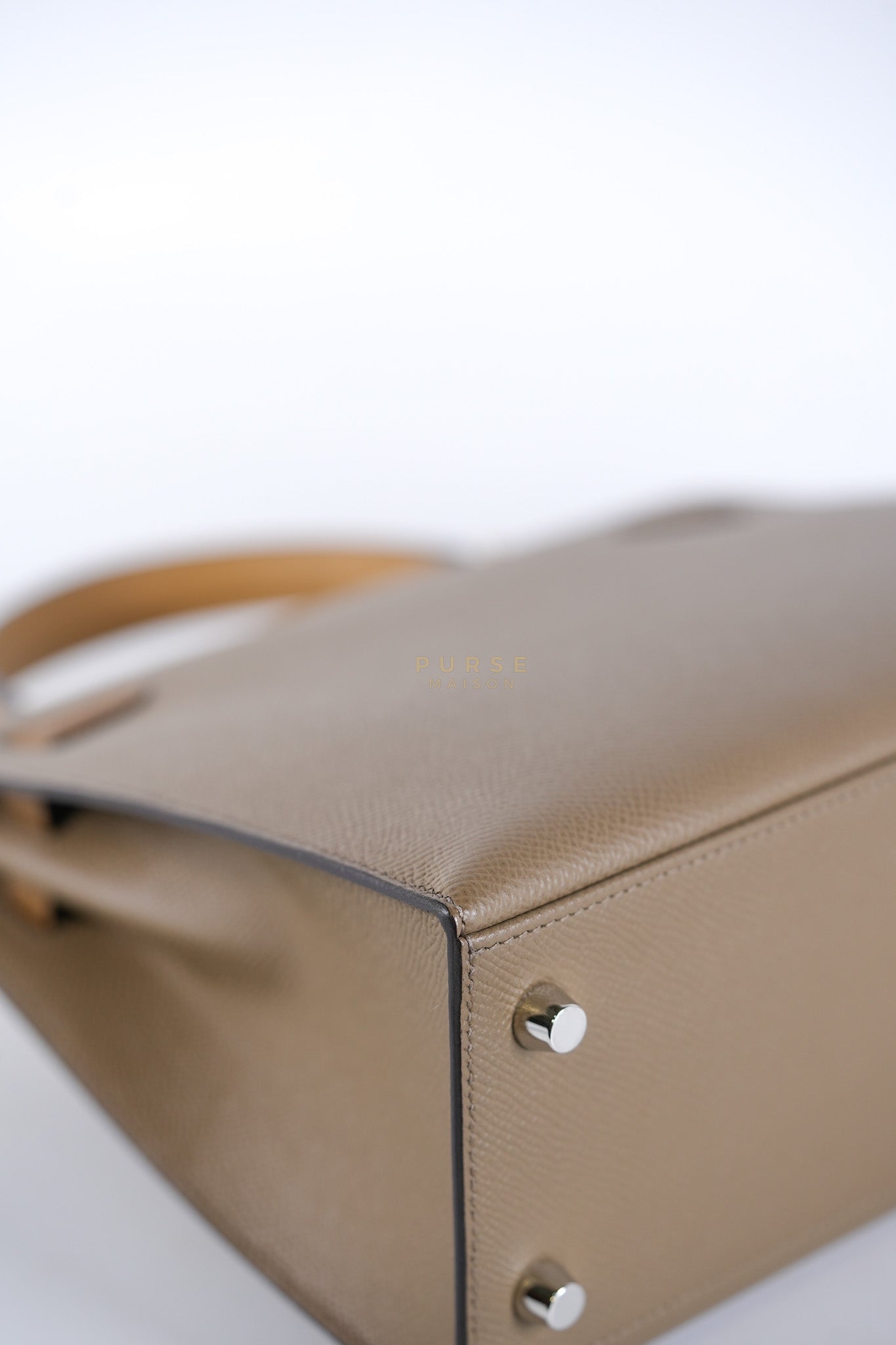Kelly 25 Sellier Tri-Color Etoupe/ Alezan/ Biscuit in Etoupe Leather and Palladium Hardware Stamp U (2022) | Purse Maison Luxury Bags Shop