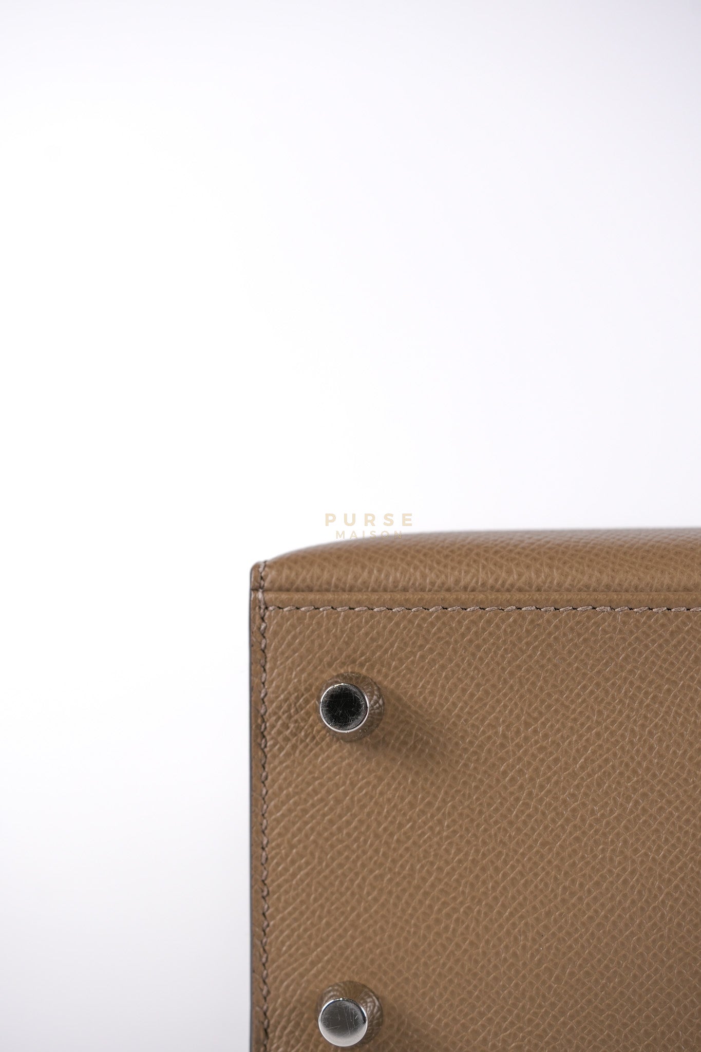 Kelly 25 Sellier Tri-Color Etoupe/ Alezan/ Biscuit in Etoupe Leather and Palladium Hardware Stamp U (2022) | Purse Maison Luxury Bags Shop