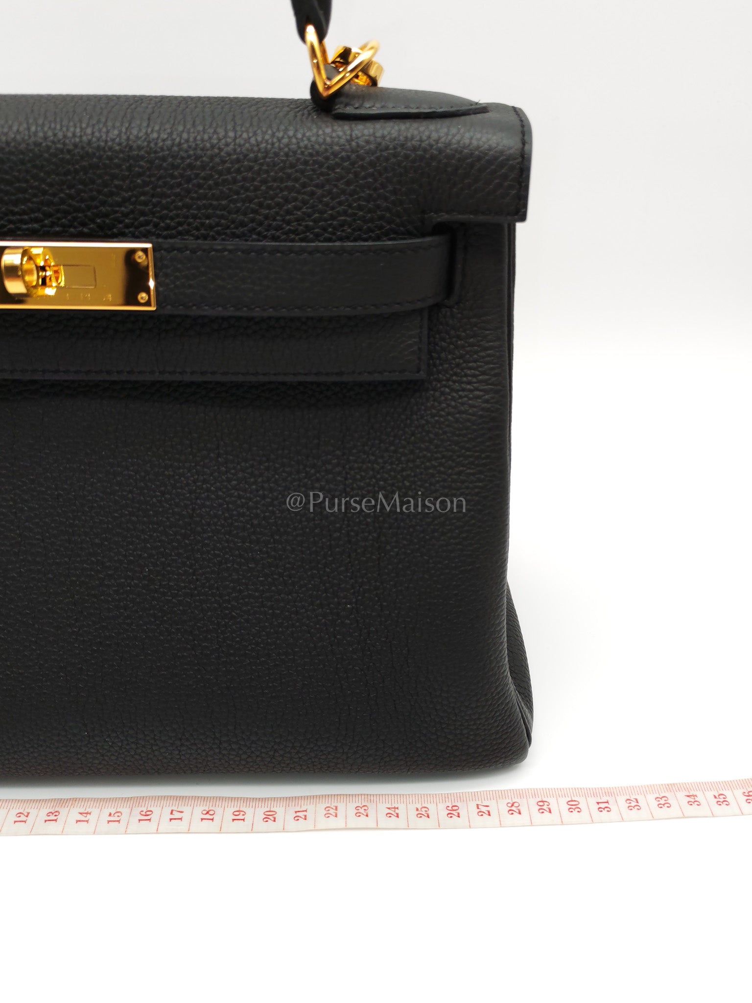 Kelly 28 Black/Noir Togo Leather in Gold Hardware Stamp C(2018) | Purse Maison Luxury Bags Shop