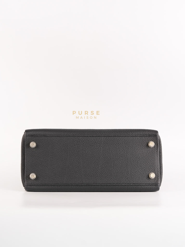 Kelly 28 in Noir Togo Leather & Gold Hardware Stamp W(2024) | Purse Maison Luxury Bags Shop