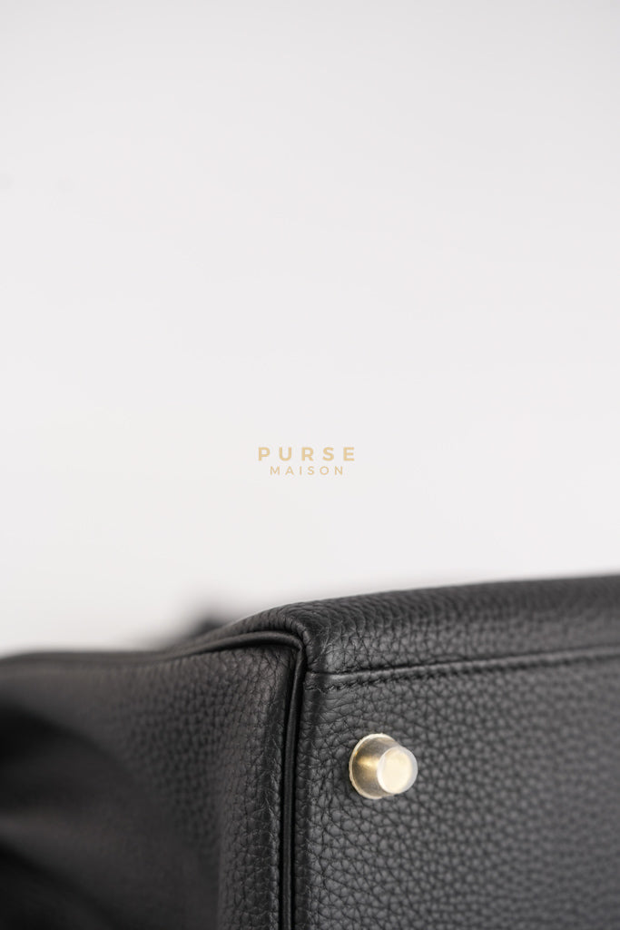 Kelly 28 in Noir Togo Leather & Gold Hardware Stamp W(2024) | Purse Maison Luxury Bags Shop
