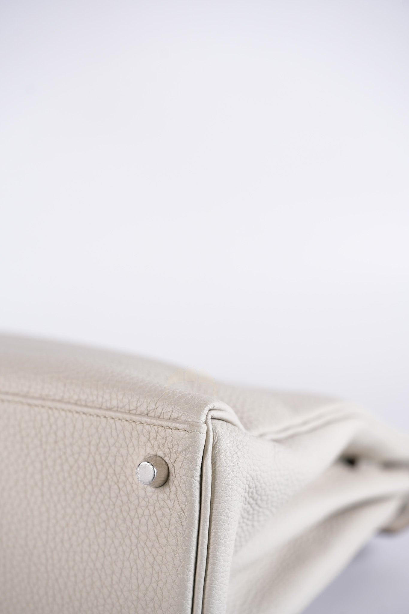 Kelly 28 Retourne Touch Beton Togo Leather in Palladium Hardware Stamp C (2018) | Purse Maison Luxury Bags Shop