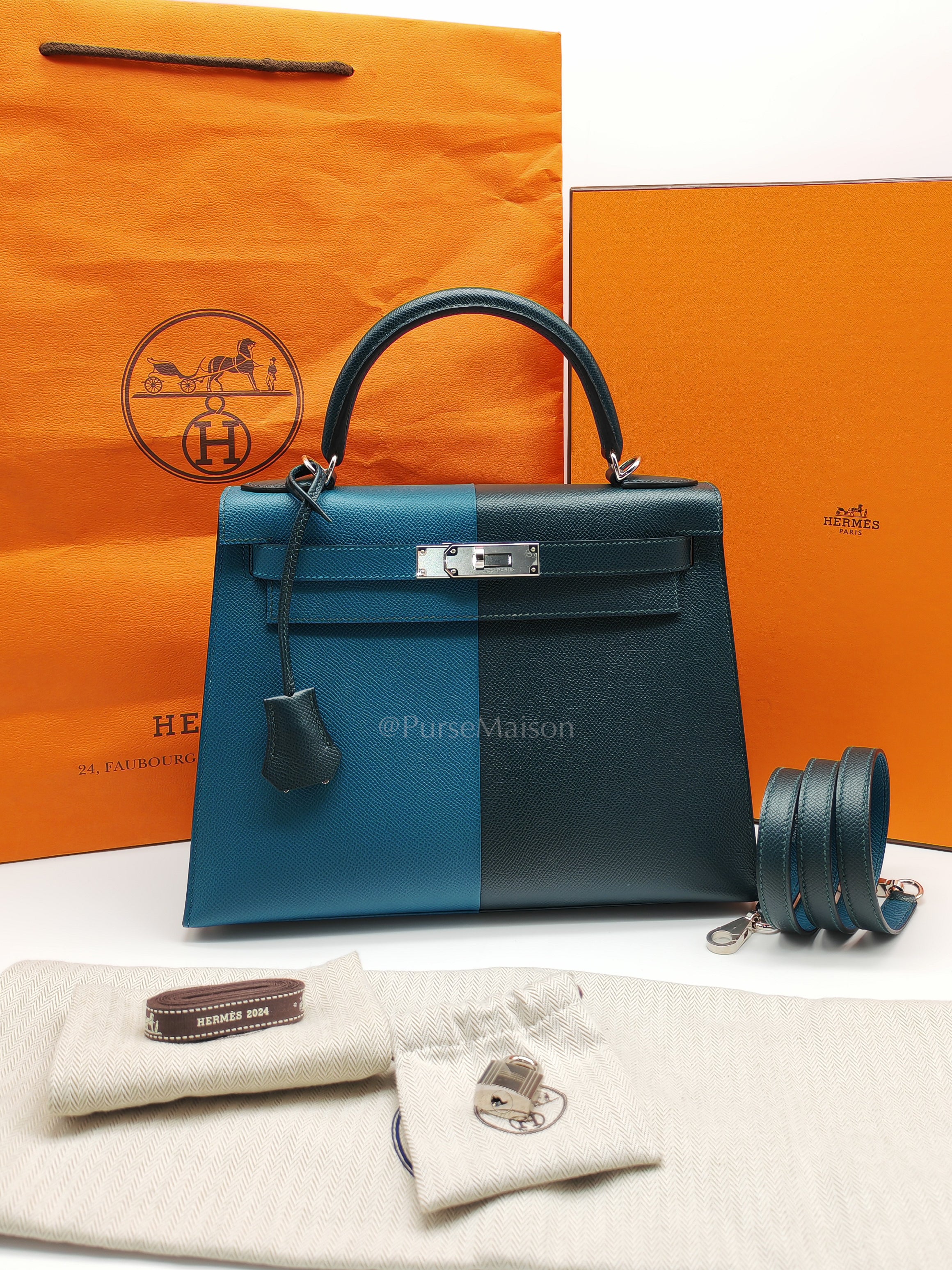 Kelly 28 Sellier Casaque Tri-color Vert Cypress/ Vert Bosphore/Gold Epsom Leather and Palladium Hardware Stamp B (2023) | Purse Maison Luxury Bags Shop