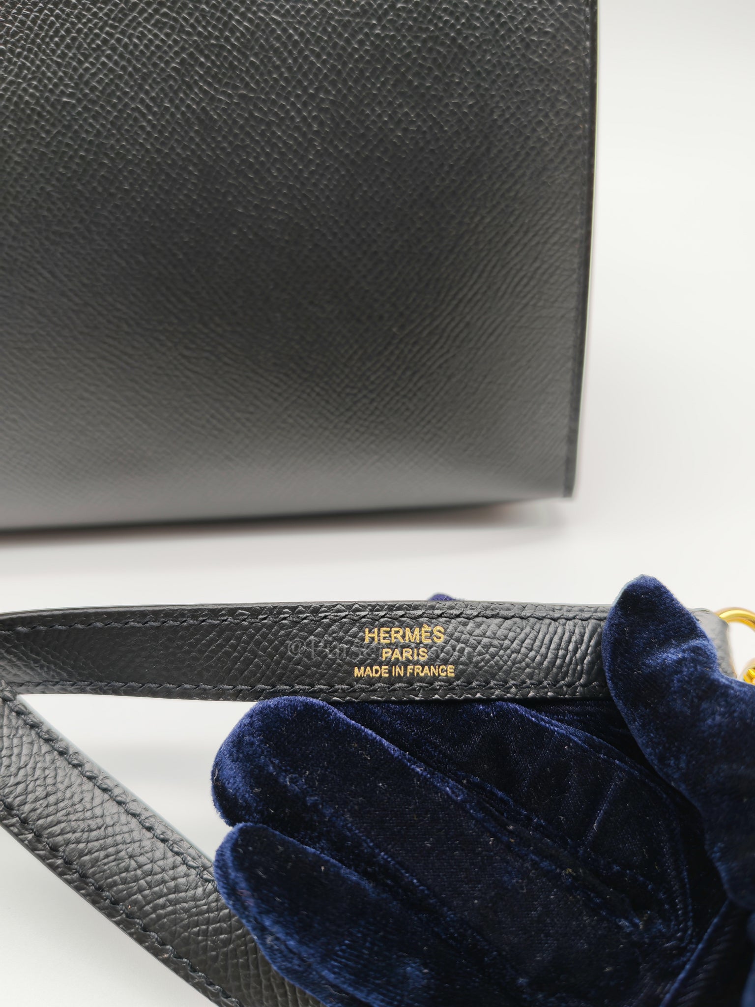 Kelly 28 Sellier in Black Epsom Leather and Gold Hardware Stamp A (2017) | Purse Maison Luxury Bags Shop