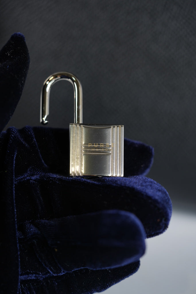 Kelly 28 Sellier in Black Epsom Leather and Palladium Hardware Stamp C (2018) | Purse Maison Luxury Bags Shop