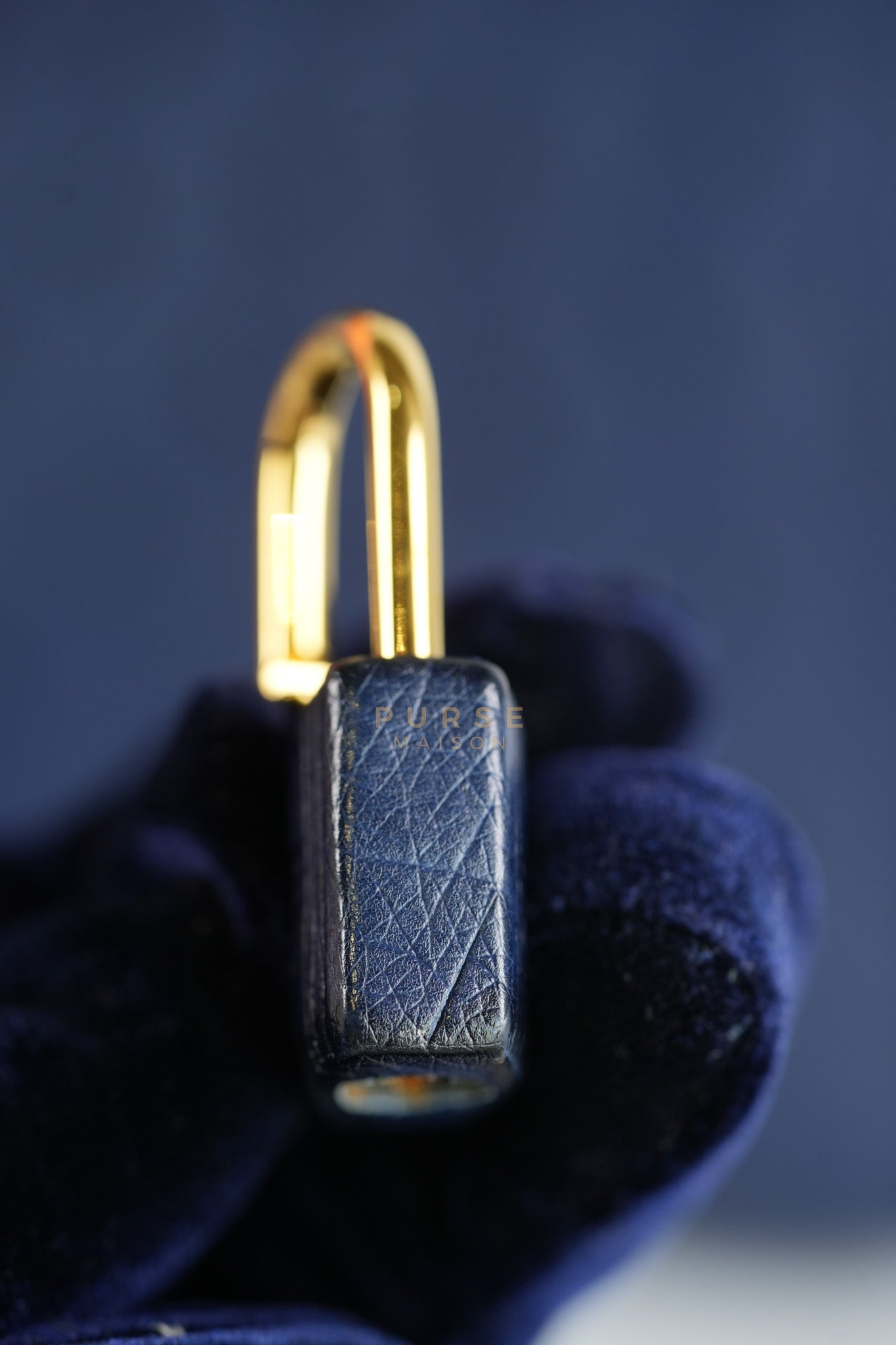 Kelly 28 Sellier in Blue Iris Ostrich Leather and Gold Hardware Stamp T (2015) | Purse Maison Luxury Bags Shop