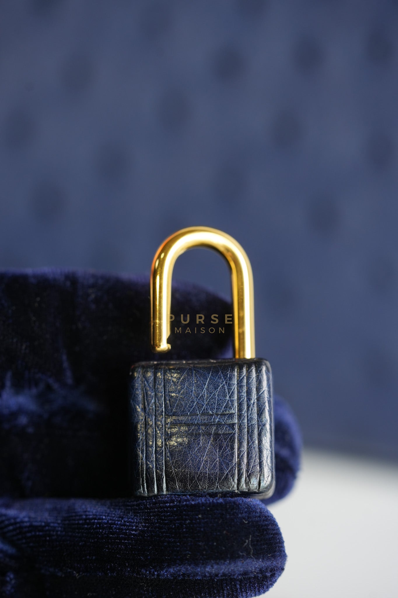 Kelly 28 Sellier in Blue Iris Ostrich Leather and Gold Hardware Stamp T (2015) | Purse Maison Luxury Bags Shop