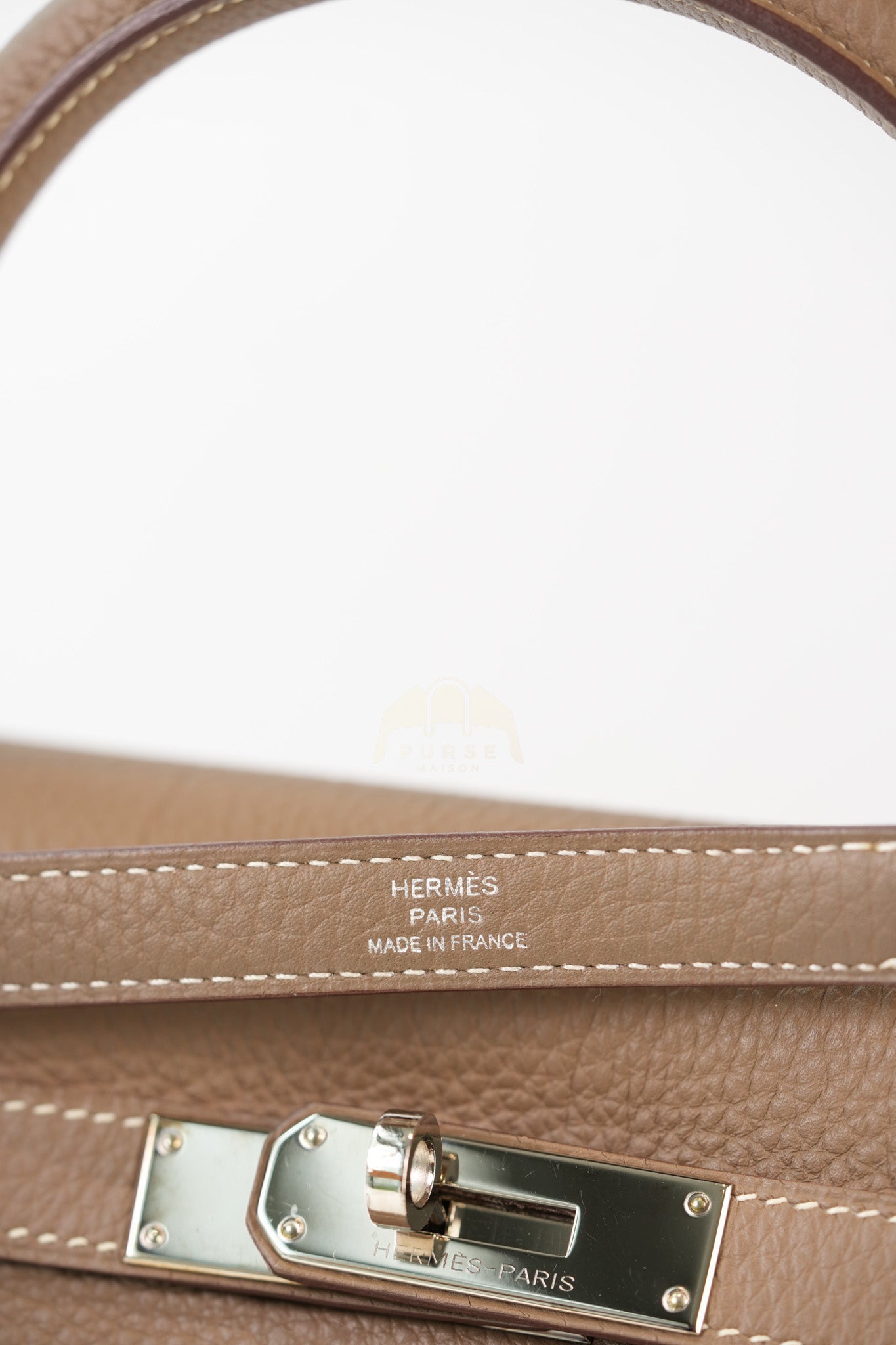 Kelly 32 Etoupe in Togo Leather and Palladium Hardware Stamp Square Q (2013) | Purse Maison Luxury Bags Shop