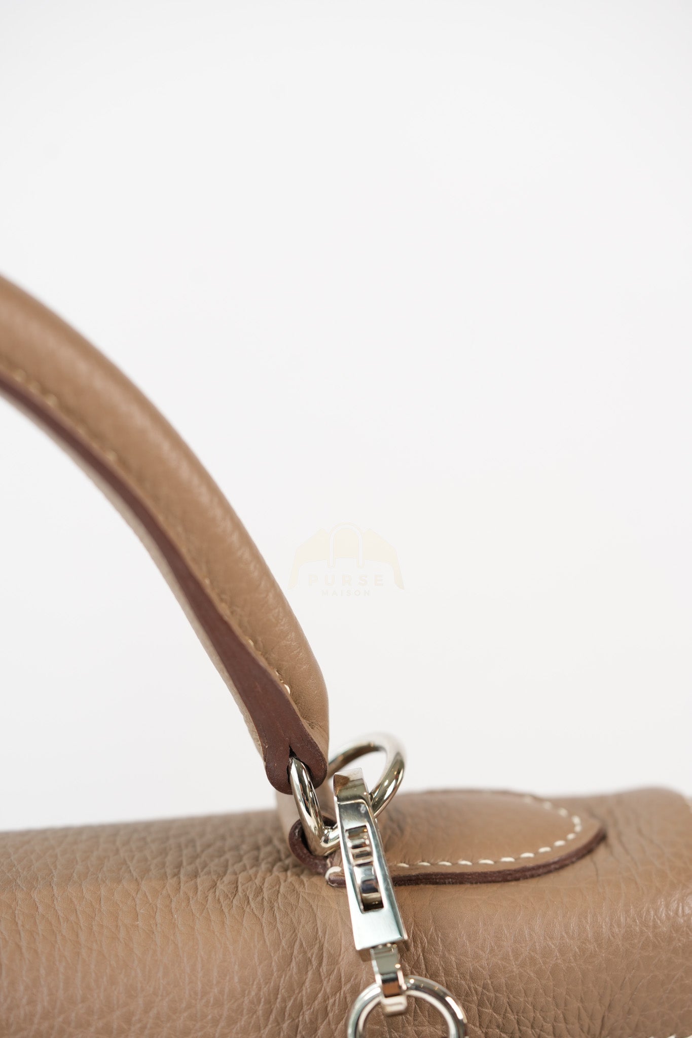 Kelly 32 Etoupe in Togo Leather and Palladium Hardware Stamp Square Q (2013) | Purse Maison Luxury Bags Shop