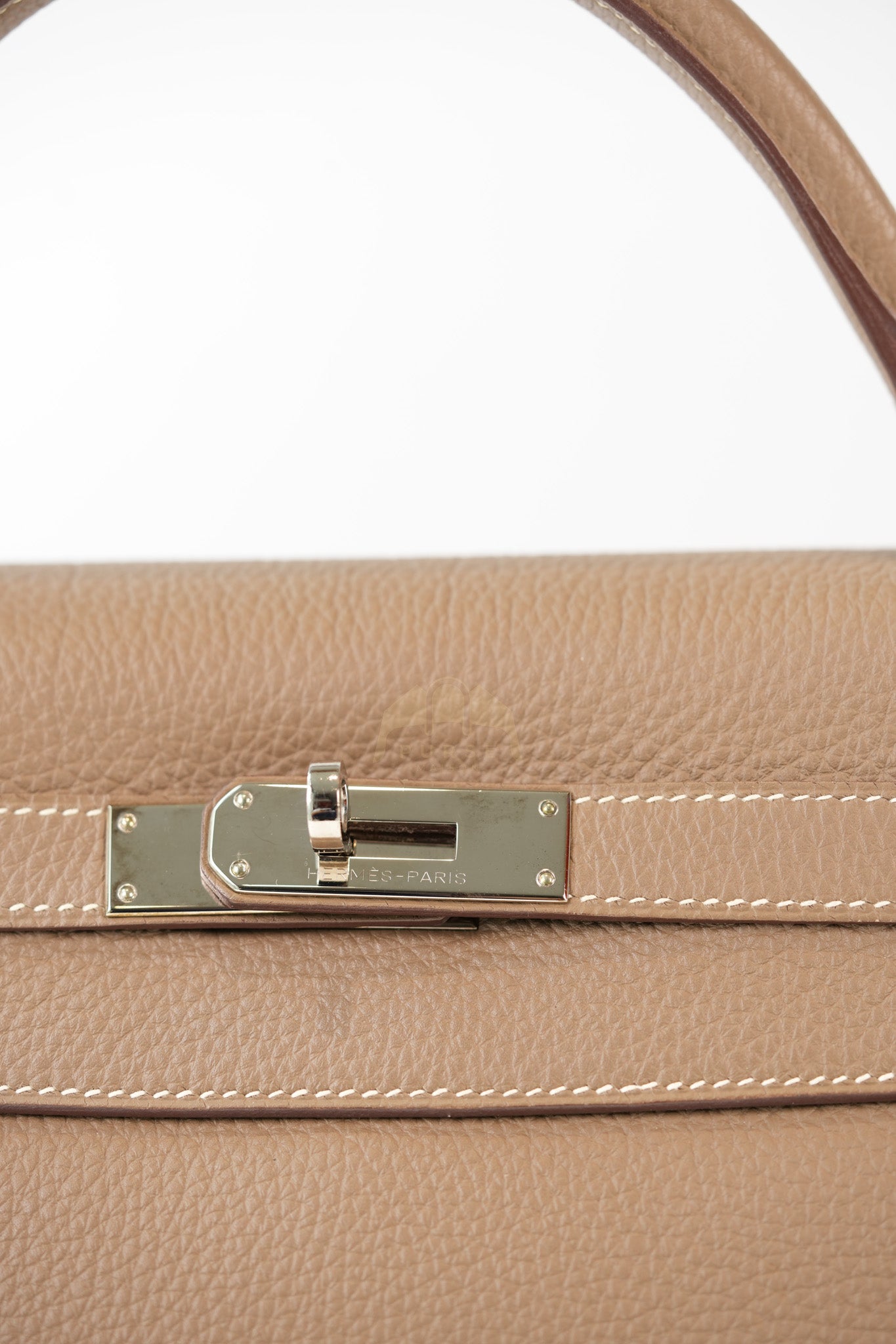 Kelly 32 Etoupe in Togo Leather and Palladium Hardware Stamp Square Q (2013) | Purse Maison Luxury Bags Shop