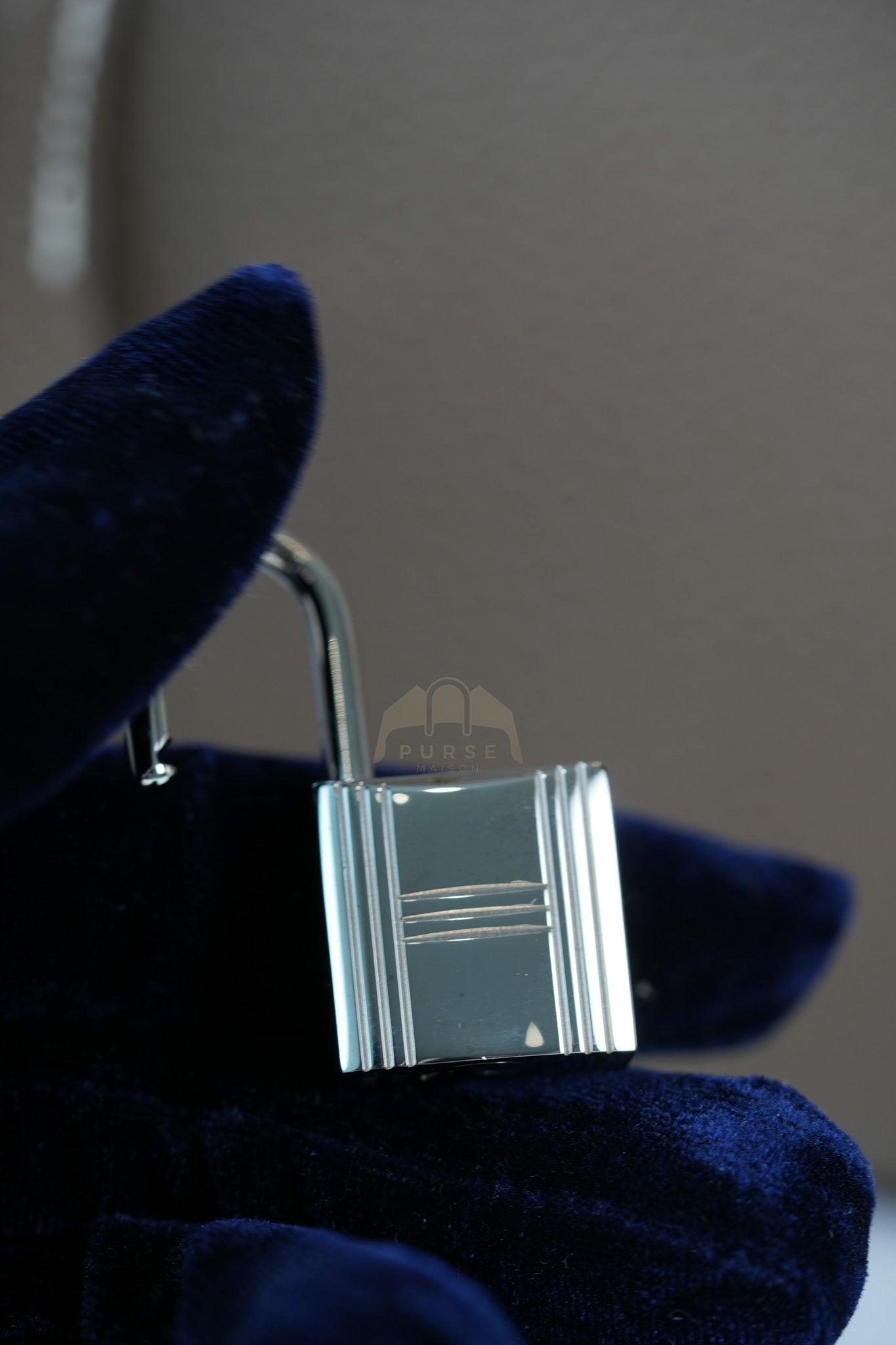 Kelly 32 Etoupe in Togo Leather and Palladium Hardware Stamp Square Q (2013) | Purse Maison Luxury Bags Shop