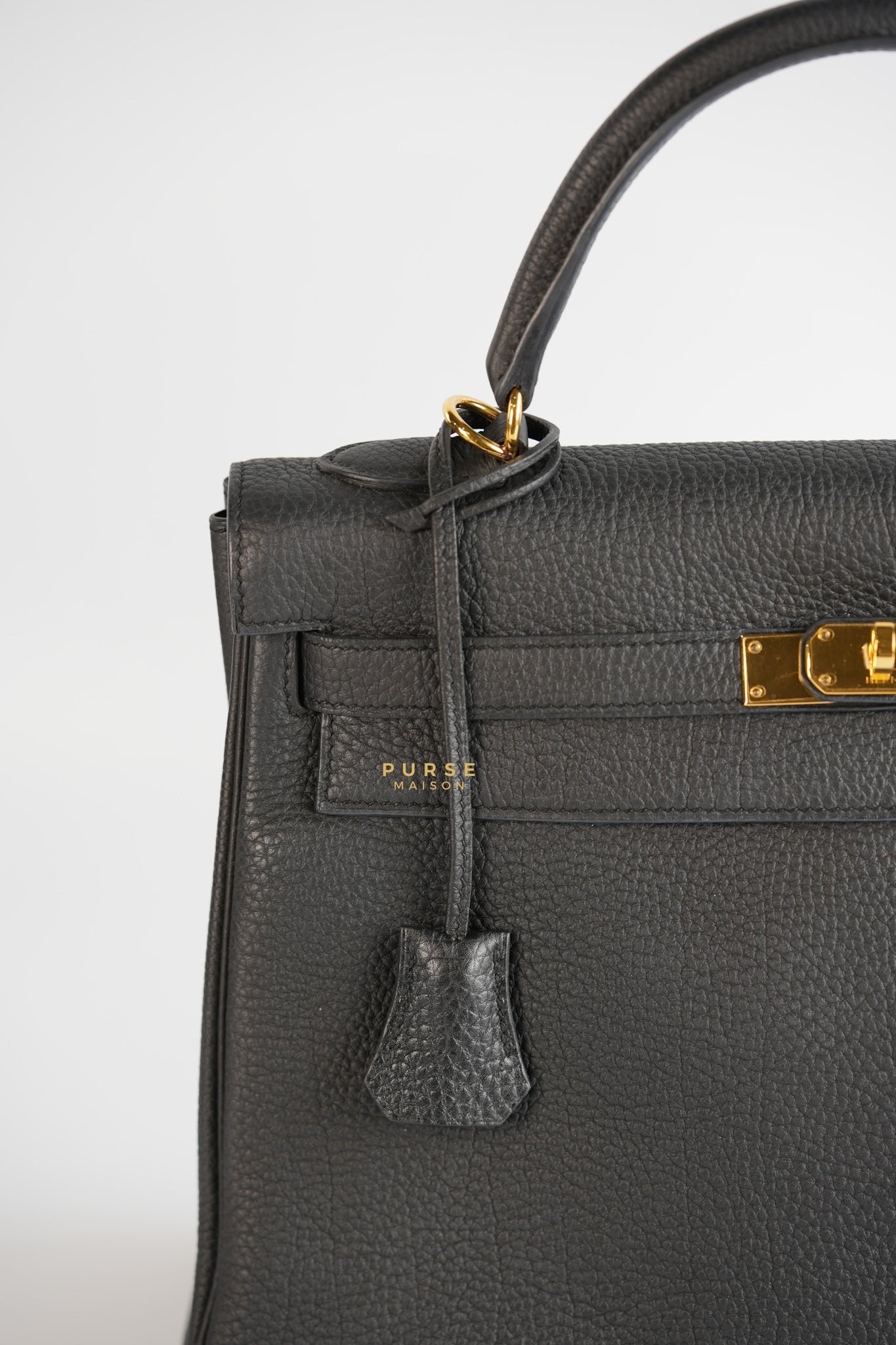 Kelly 32 Noir Clemence Leather & Gold Hardware Stamp Square Q | Purse Maison Luxury Bags Shop