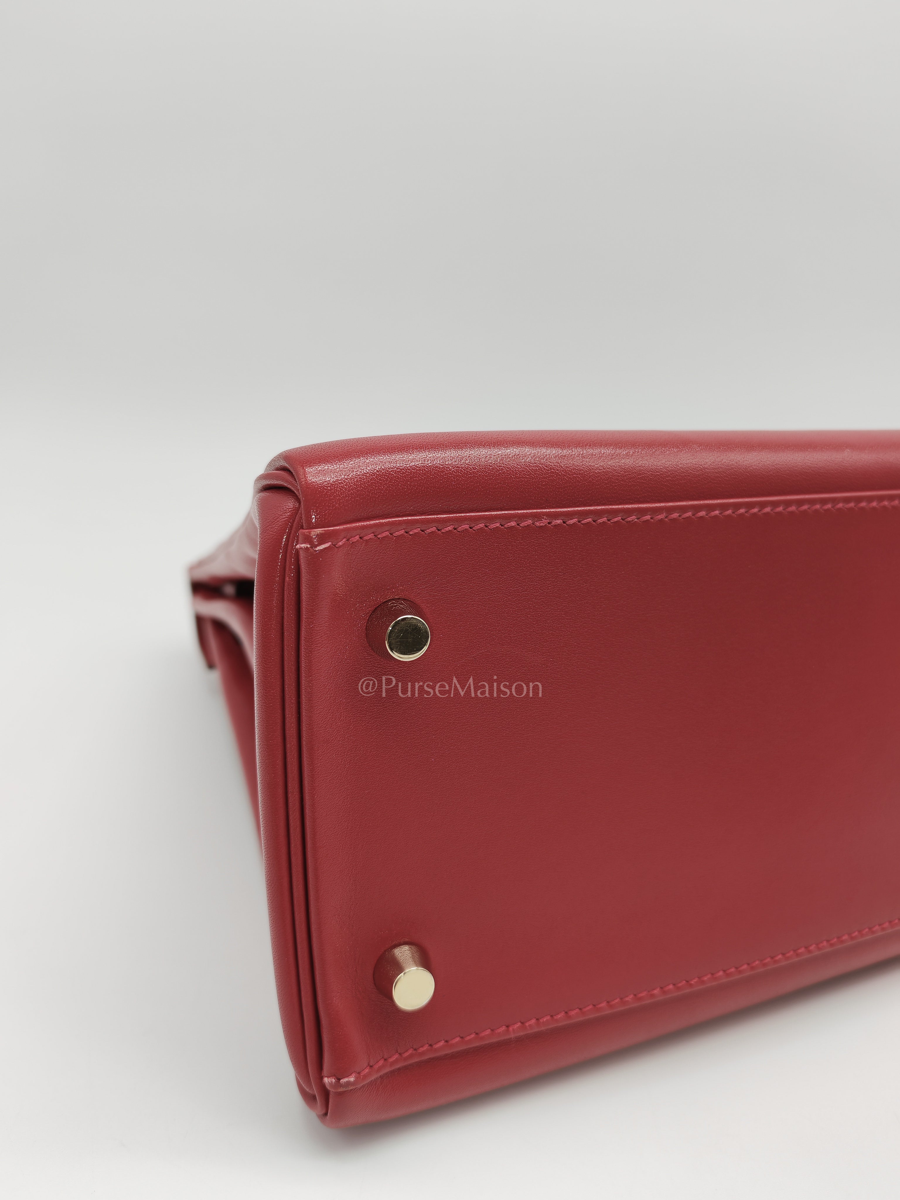 Kelly 32 Retourne in Rouge Vif Tadelakt Leather and Gold Hardware Stamp X (2016) | Purse Maison Luxury Bags Shop