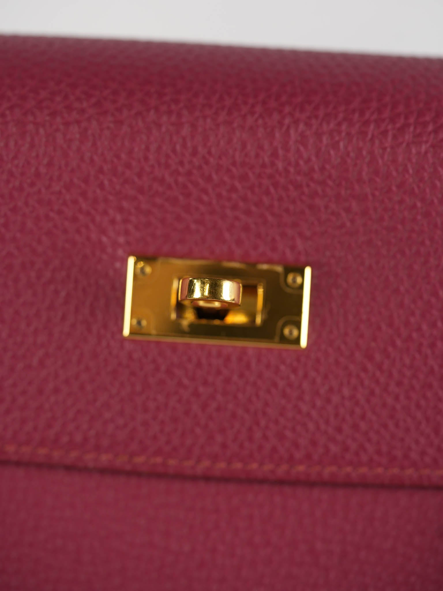 Kelly 32 Rubis Veau Togo Leather Gold Hardware Stamp T (2015) | Purse Maison Luxury Bags Shop