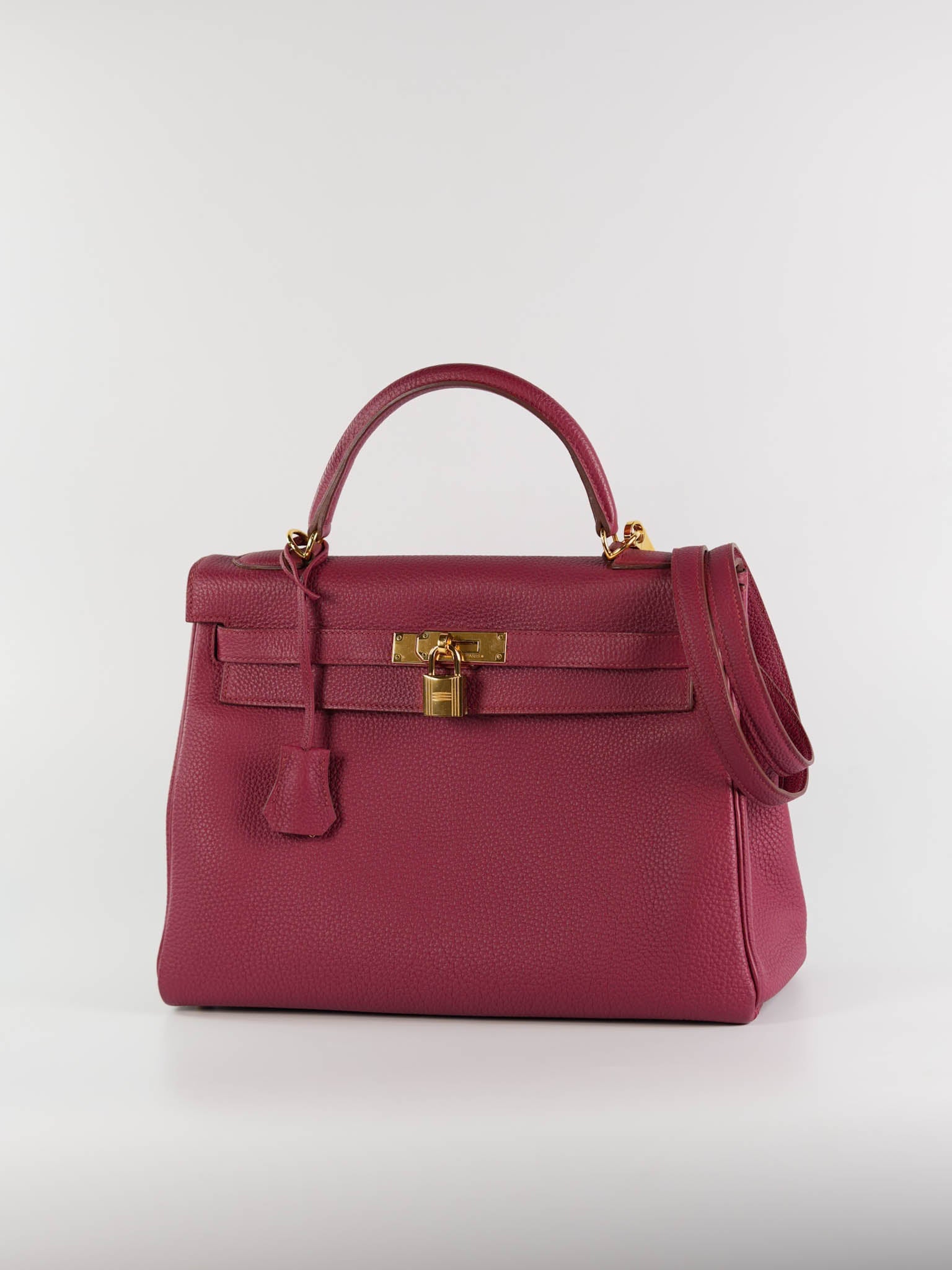 Kelly 32 Rubis Veau Togo Leather Gold Hardware Stamp T (2015) | Purse Maison Luxury Bags Shop