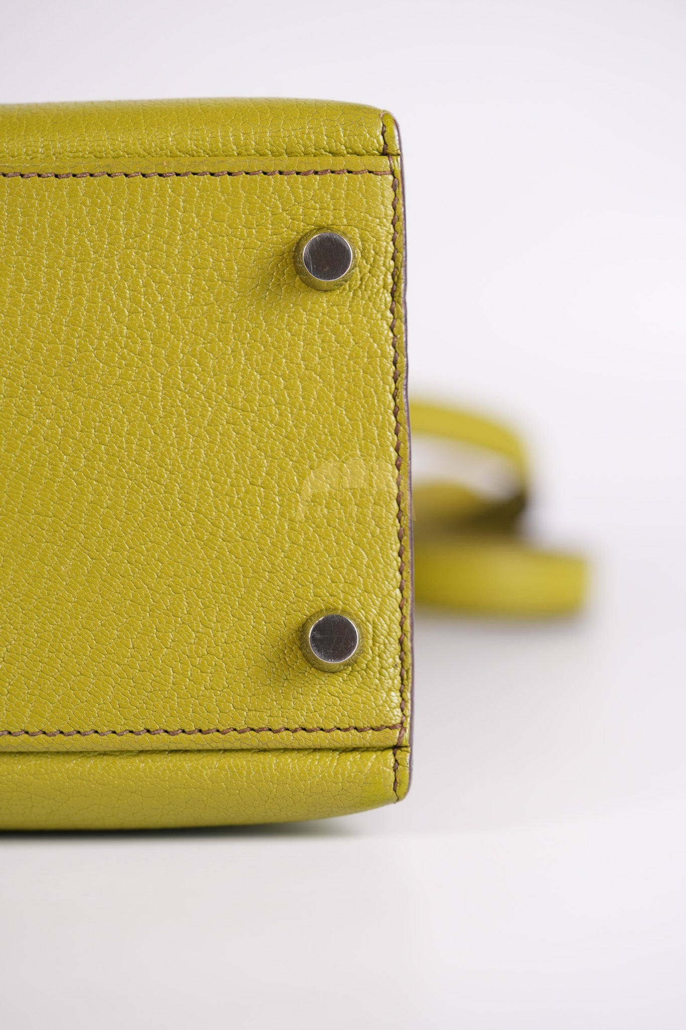 Kelly 32 Sellier Vert Anis Chevre Mysore in Palladium Hardware Stamp K Square (2007) | Purse Maison Luxury Bags Shop