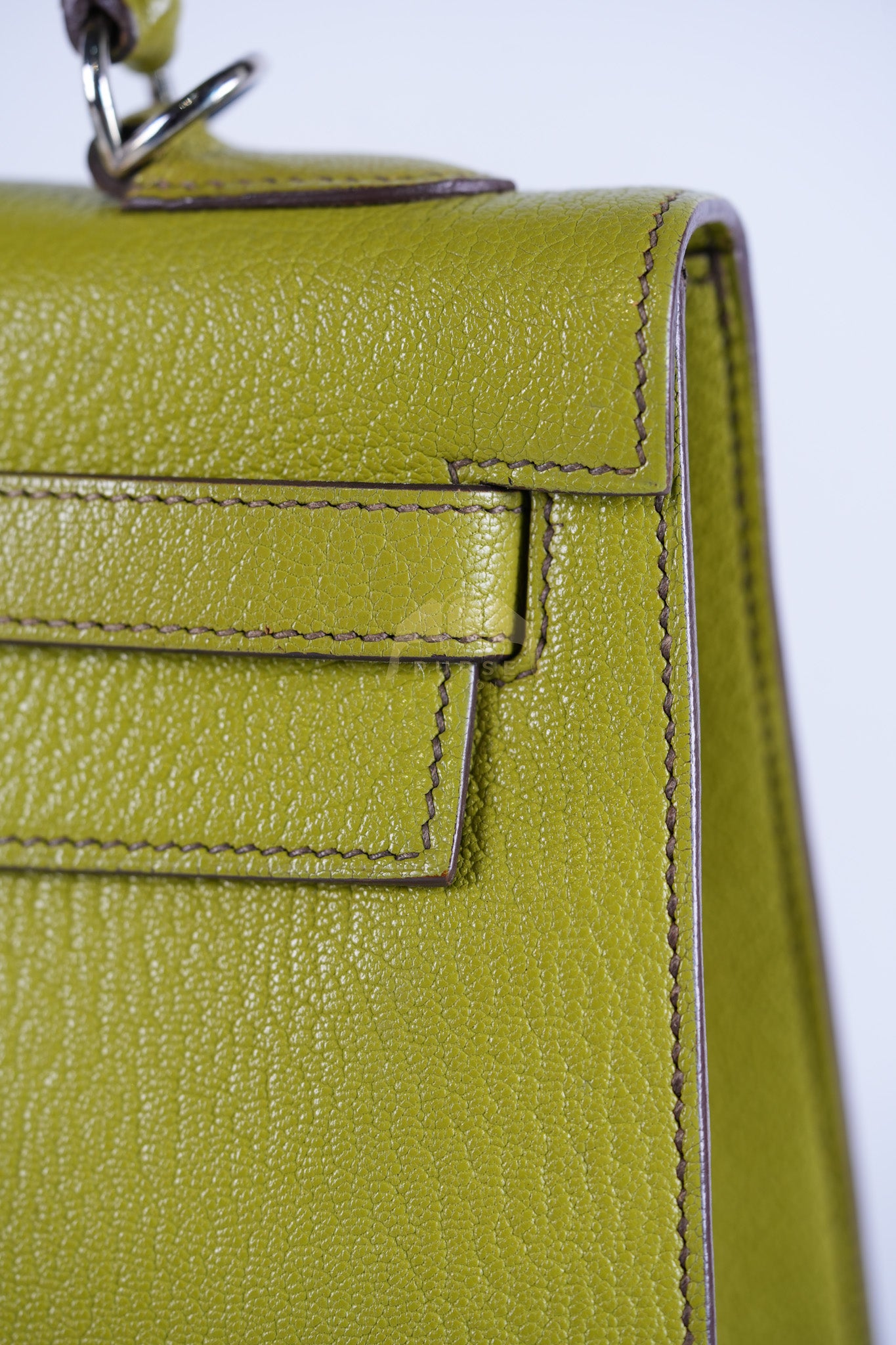 Kelly 32 Sellier Vert Anis Chevre Mysore in Palladium Hardware Stamp K Square (2007) | Purse Maison Luxury Bags Shop