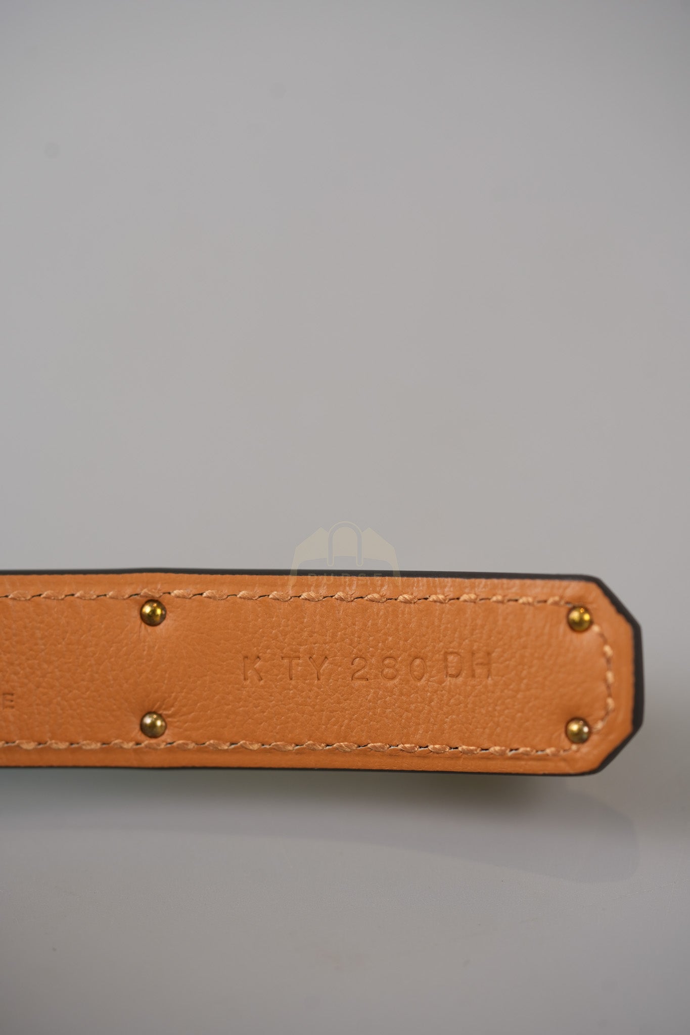 Kelly Belt in White Epsom Gold Hardware Stamp K(2025) | Purse Maison Luxury Bags Shop