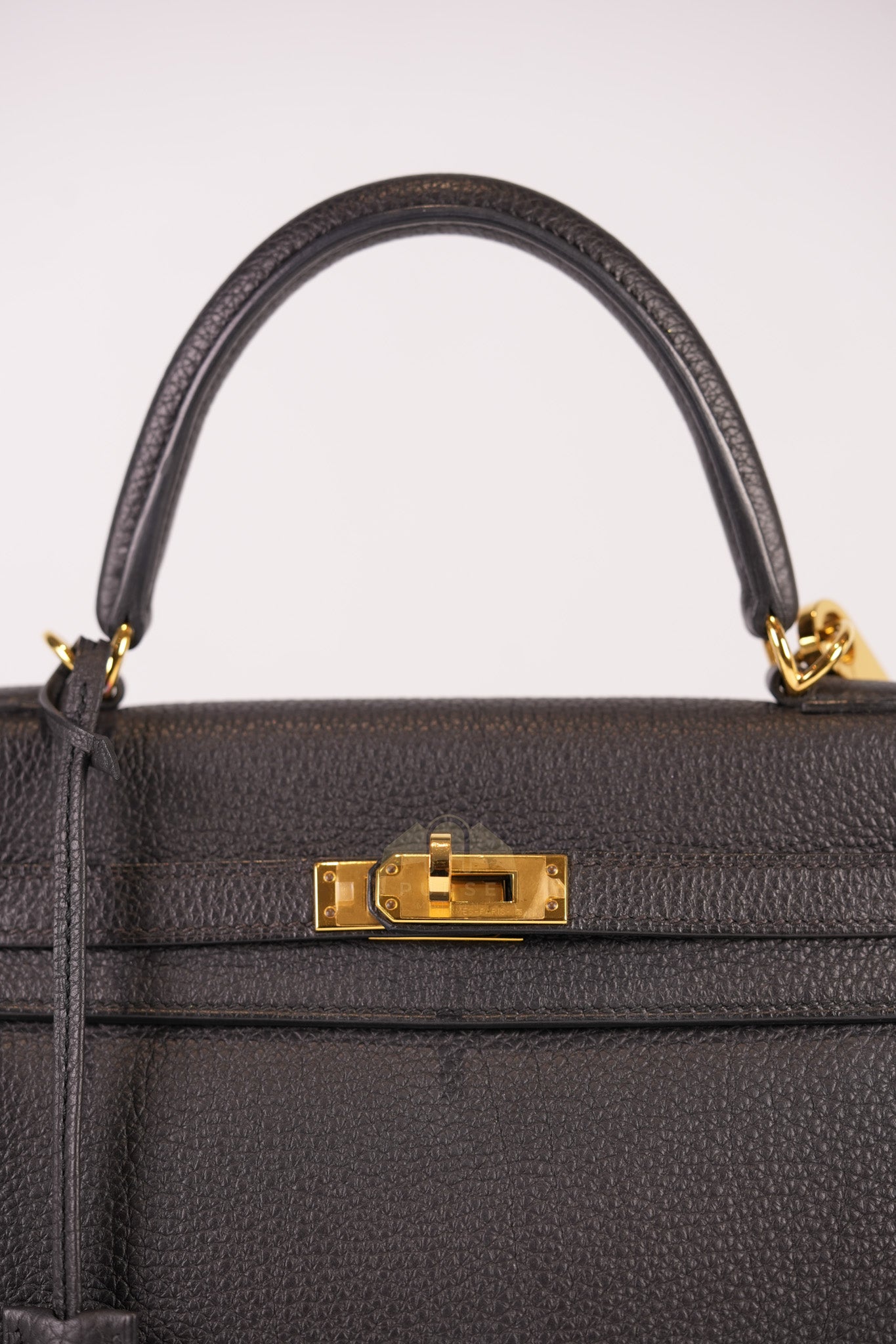 Kelly II 25 Retourne in Noir Togo Leather & Gold Hardware Stamp Y(2020) | Purse Maison Luxury Bags Shop