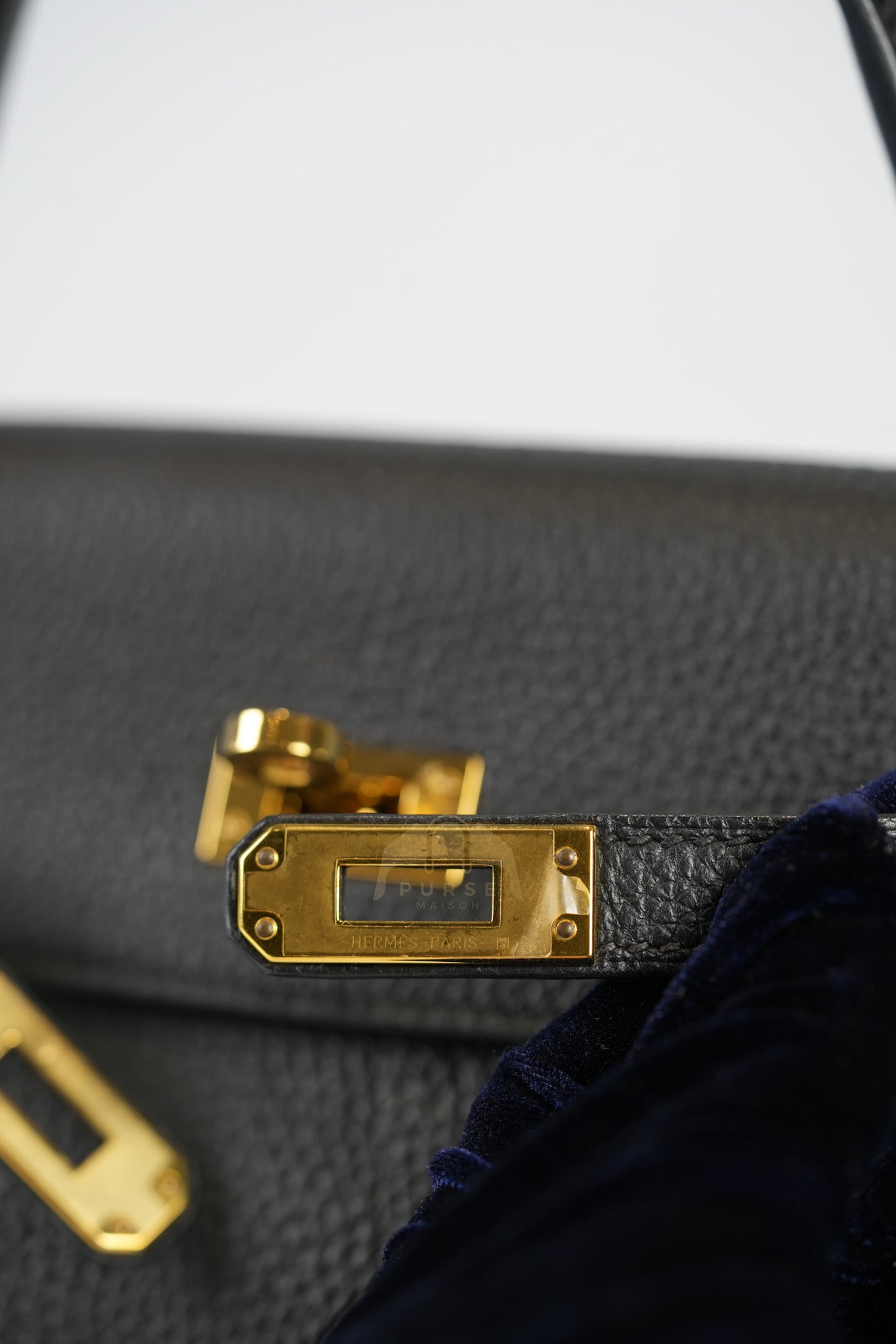 Kelly II 25 Retourne in Noir Togo Leather & Gold Hardware Stamp Y(2020) | Purse Maison Luxury Bags Shop