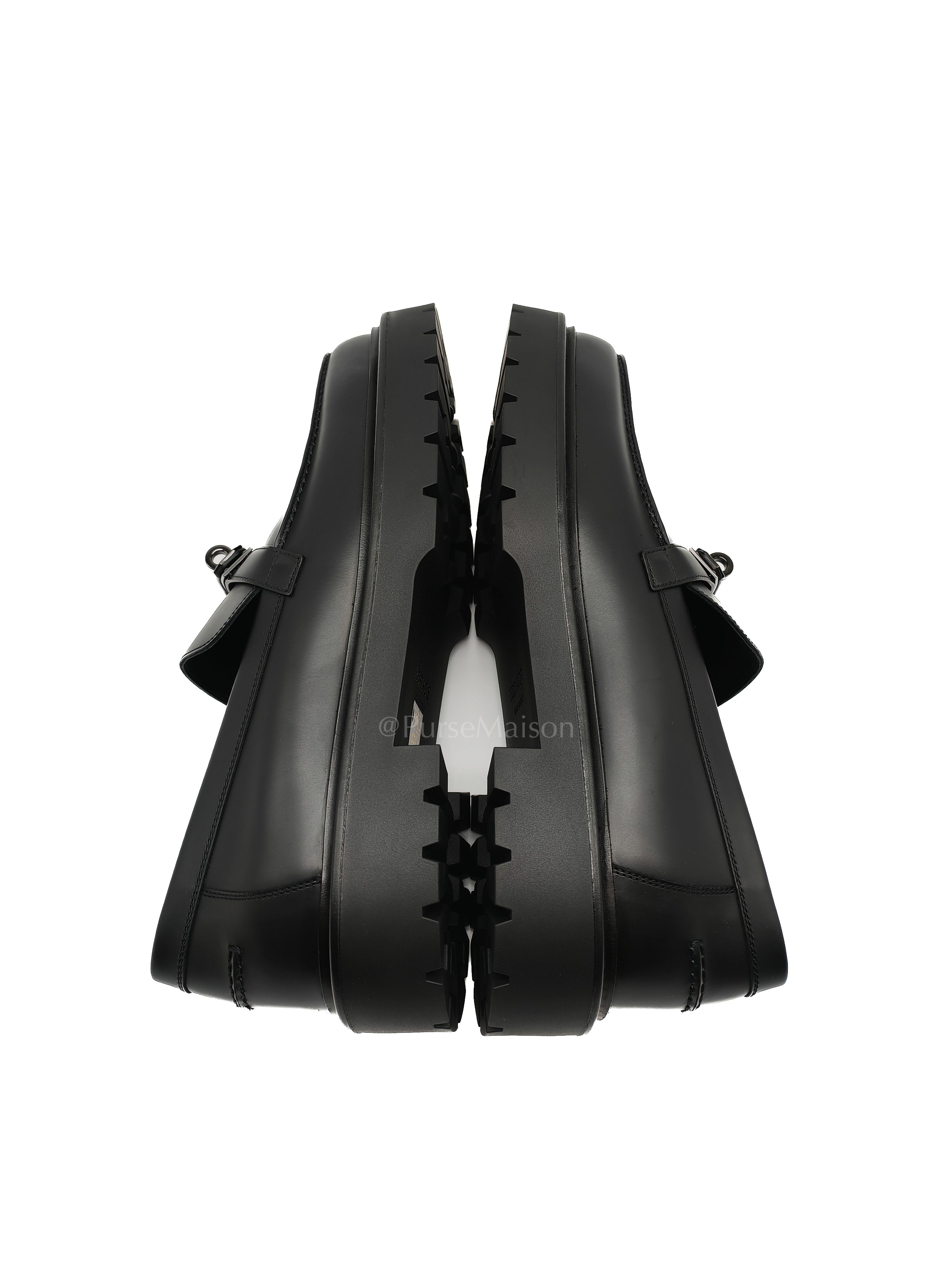 Kelly Loafers in Black Size 42 EU (27cm) Stamp W (2024) | Purse Maison Luxury Bags Shop
