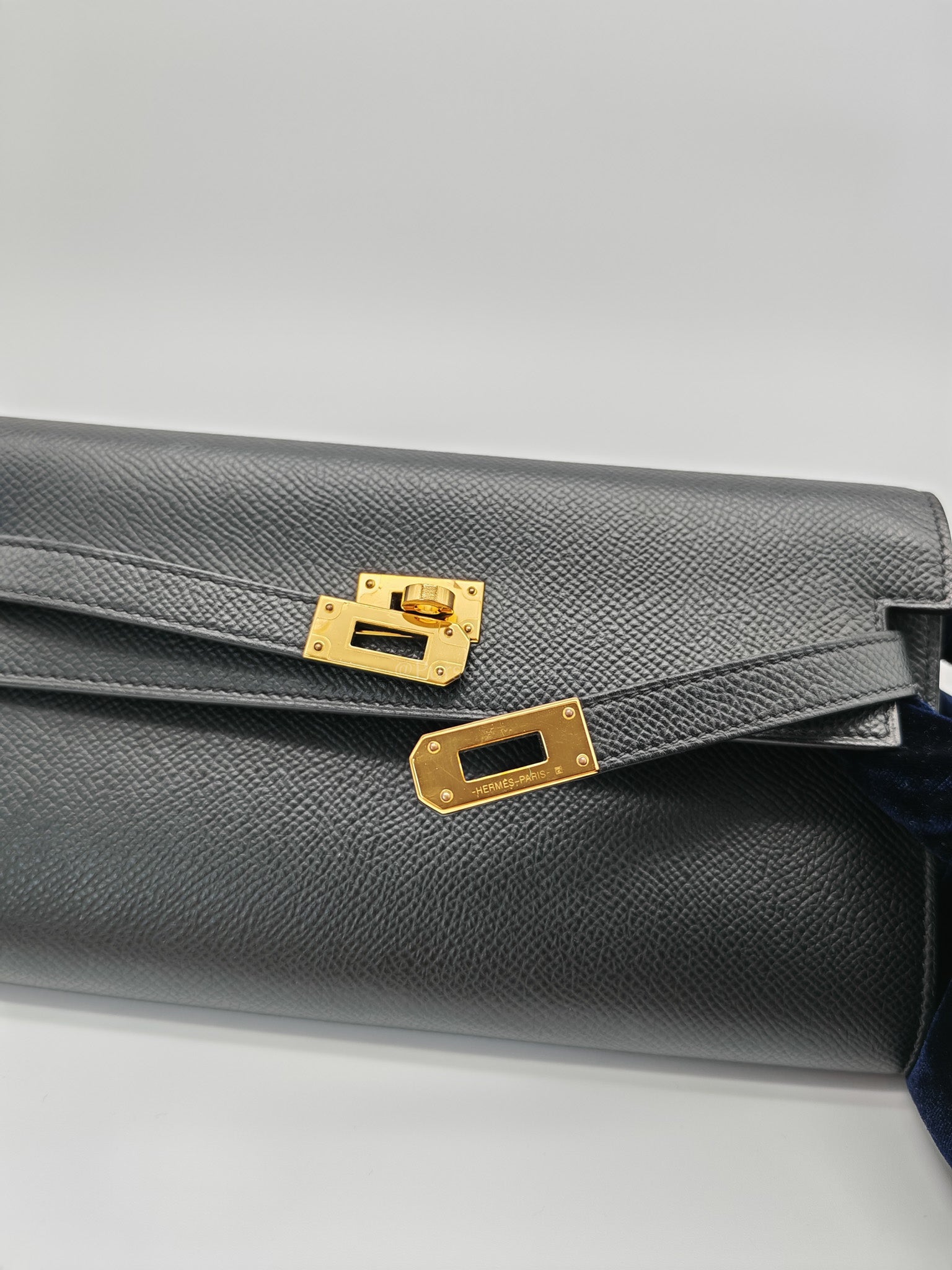 Kelly To Go Black in Epsom Leather and Gold Hardware Stamp Y (2020) | Purse Maison Luxury Bags Shop