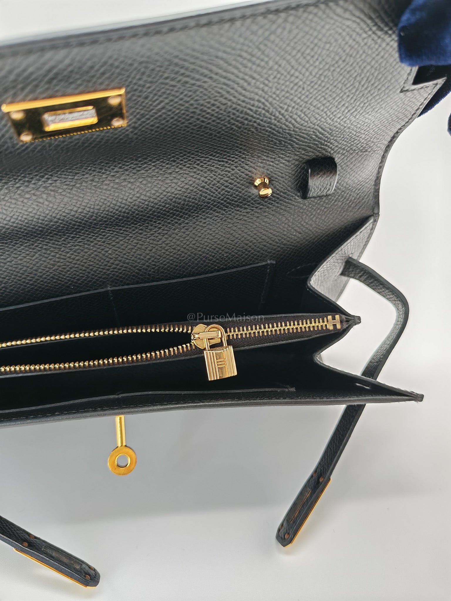 Kelly To Go Black in Epsom Leather and Gold Hardware Stamp Y (2020) | Purse Maison Luxury Bags Shop