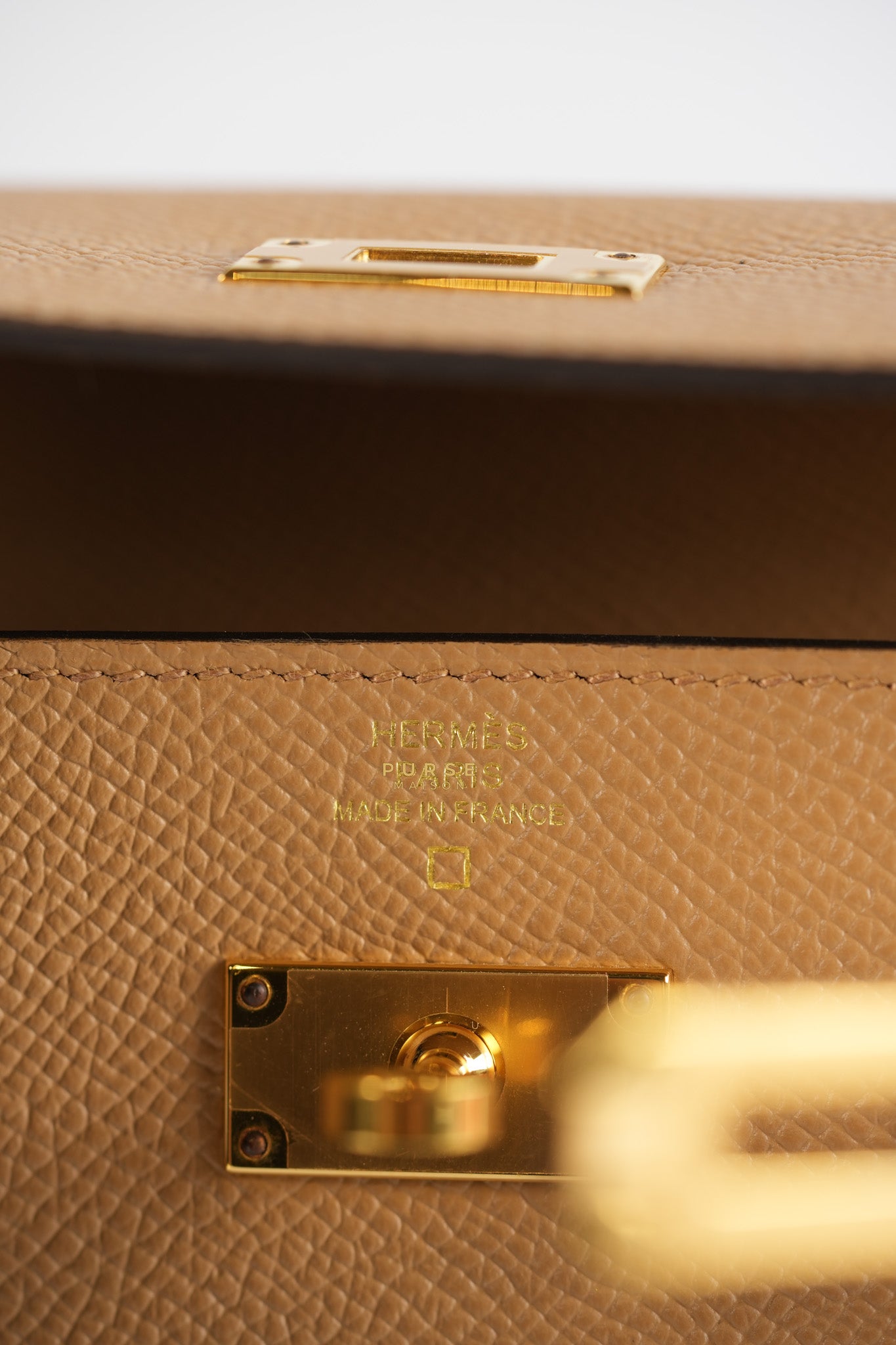 Kelly To Go Touch Chai Gold Hardware | Purse Maison Luxury Bags Shop