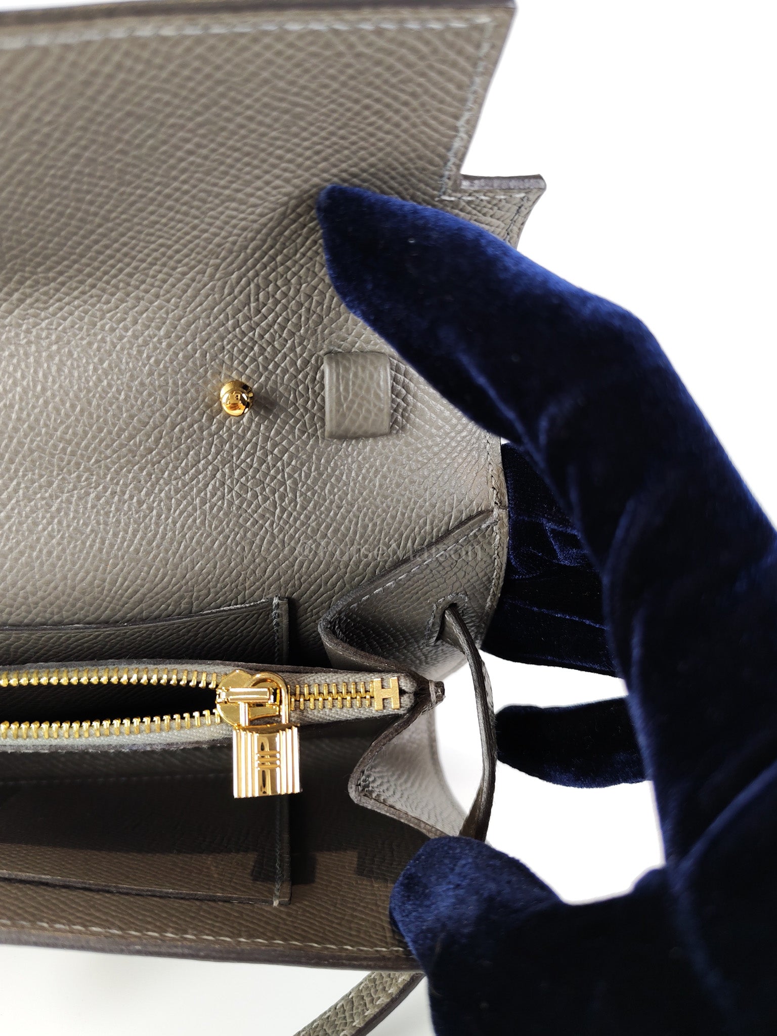 Kelly To Go Gris Meyer in Epsom Leather and Gold Hardware Stamp U (2022) | Purse Maison Luxury Bags Shop