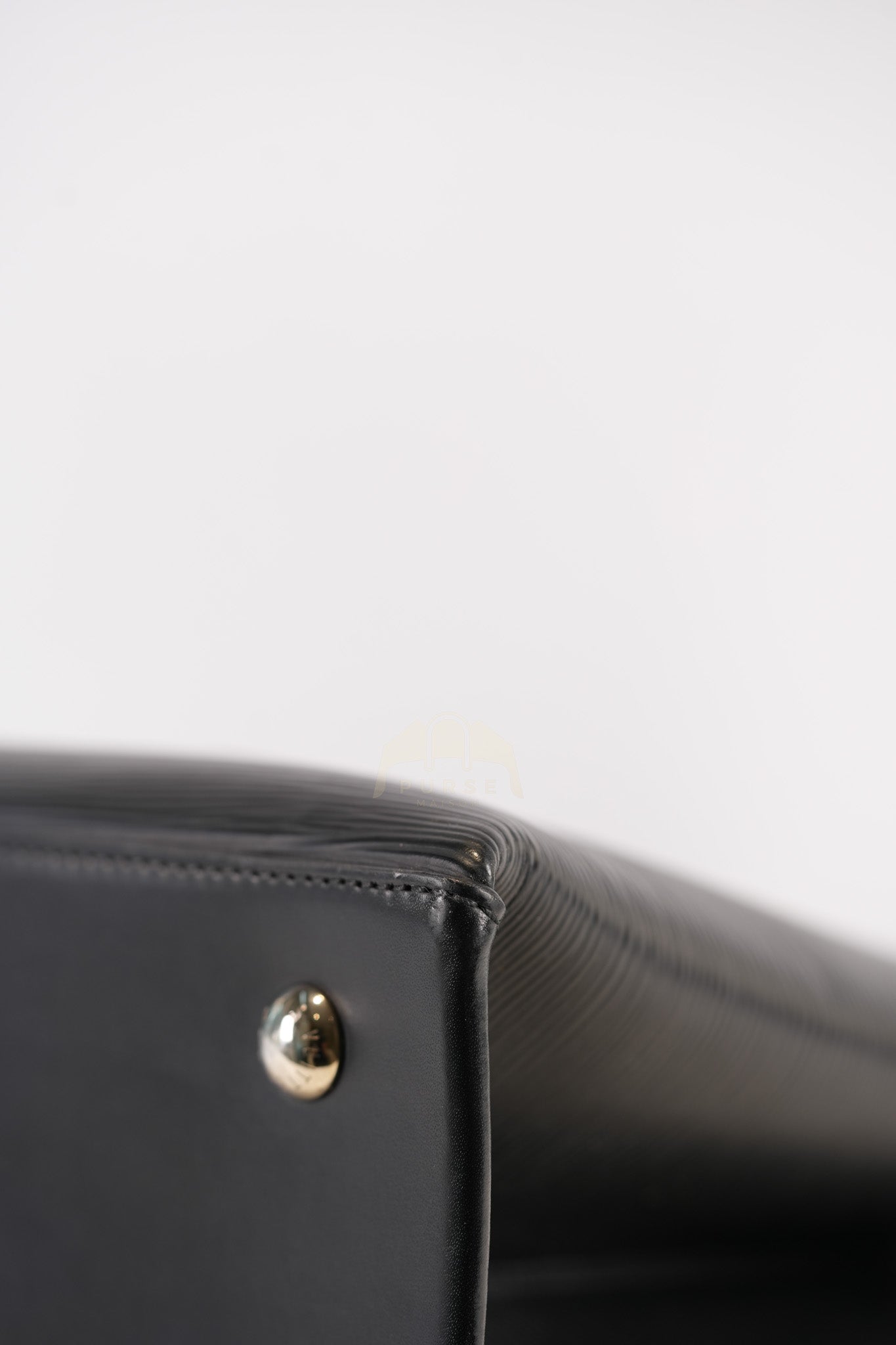 Kleber MM Bag in Black Epi Leather & Silver Hardware (Date Code: FO3106) | Purse Maison Luxury Bags Shop