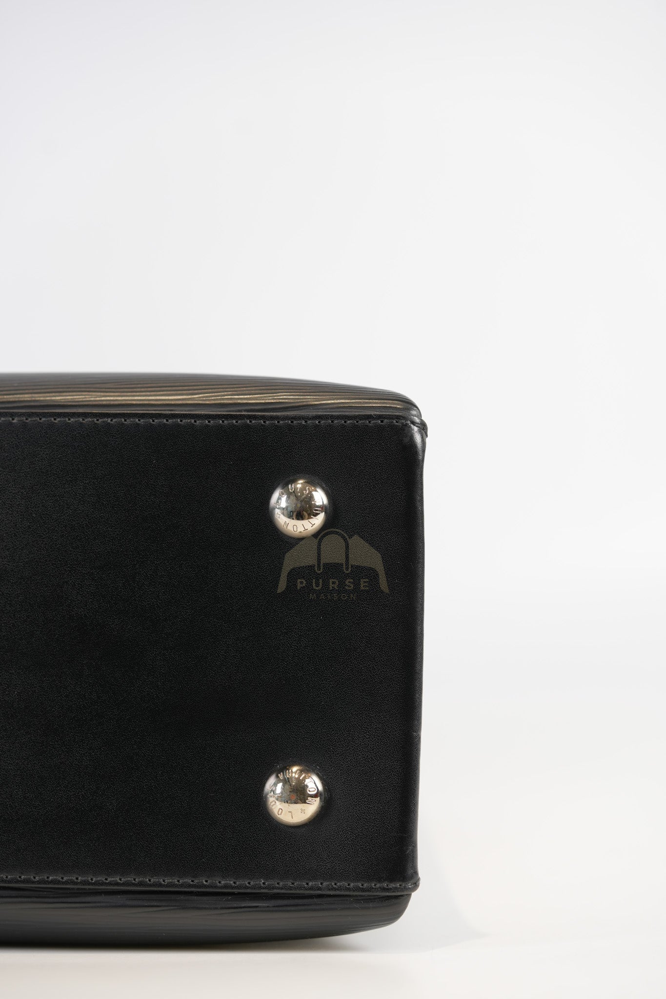 Kleber MM Bag in Black Epi Leather & Silver Hardware (Date Code: FO3106) | Purse Maison Luxury Bags Shop